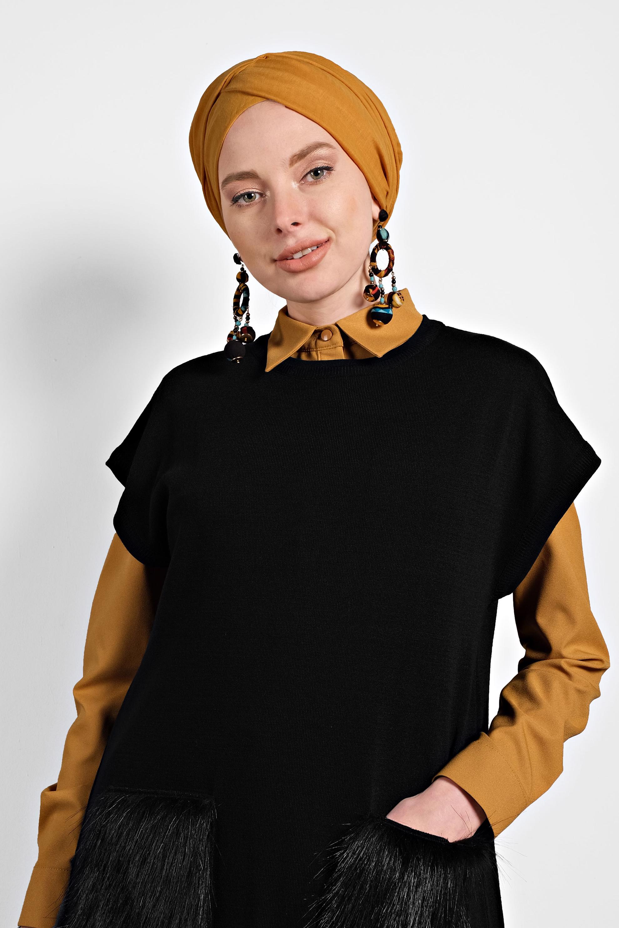 Tesettür giyim SİYAH CEPLERİ TÜYLÜ TRİKO TUNİK 40021 