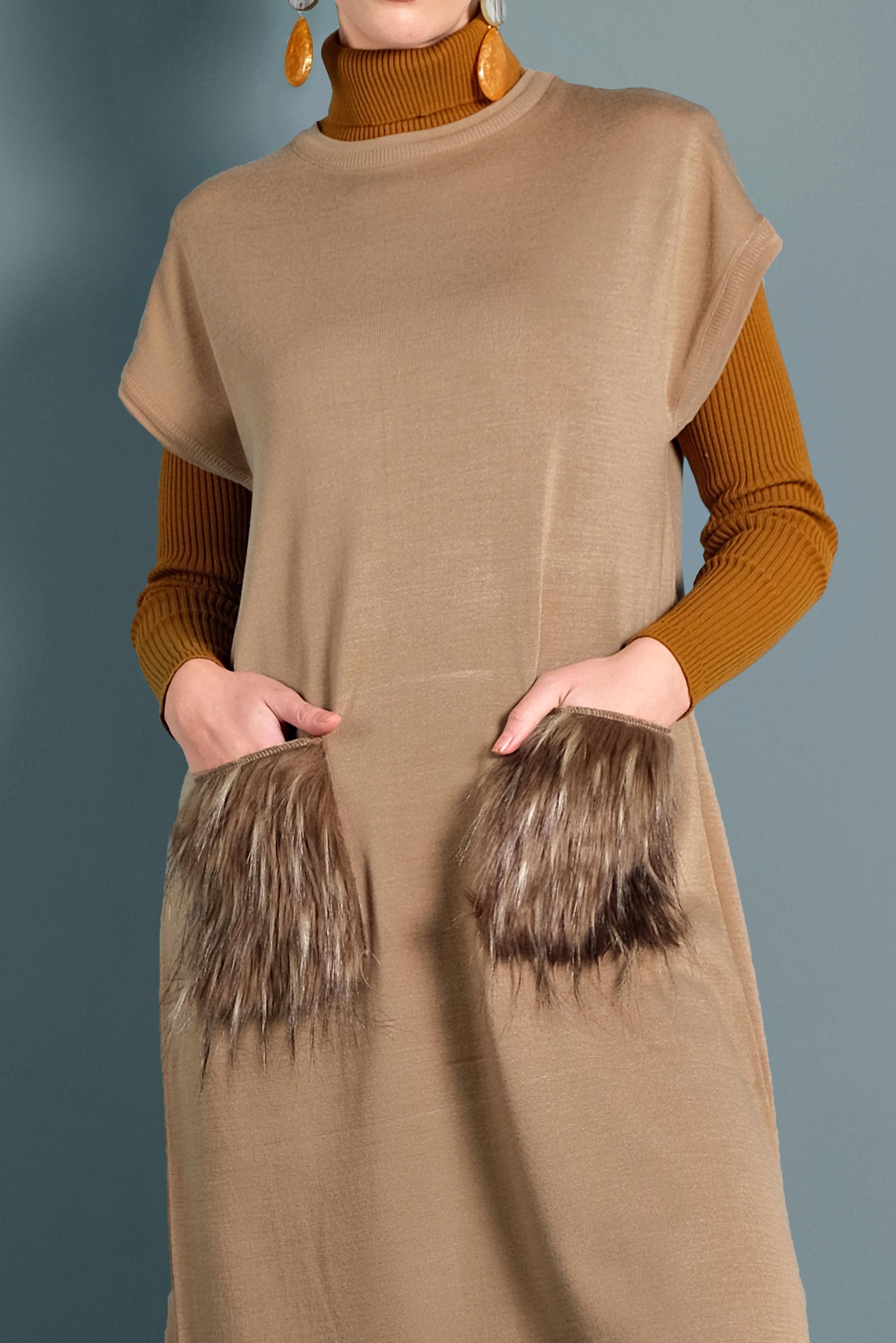 Tesettür giyim KAHVE CEPLERİ TÜYLÜ TRİKO TUNİK 40021 