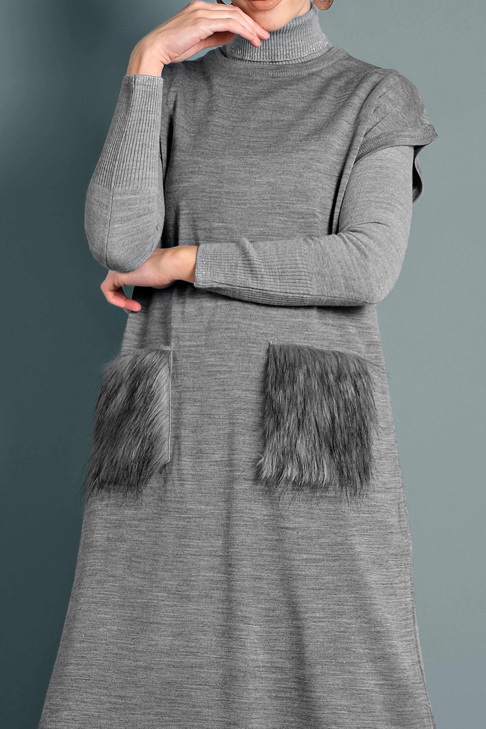 Tesettür giyim GRİ CEPLERİ TÜYLÜ TRİKO TUNİK 40021 