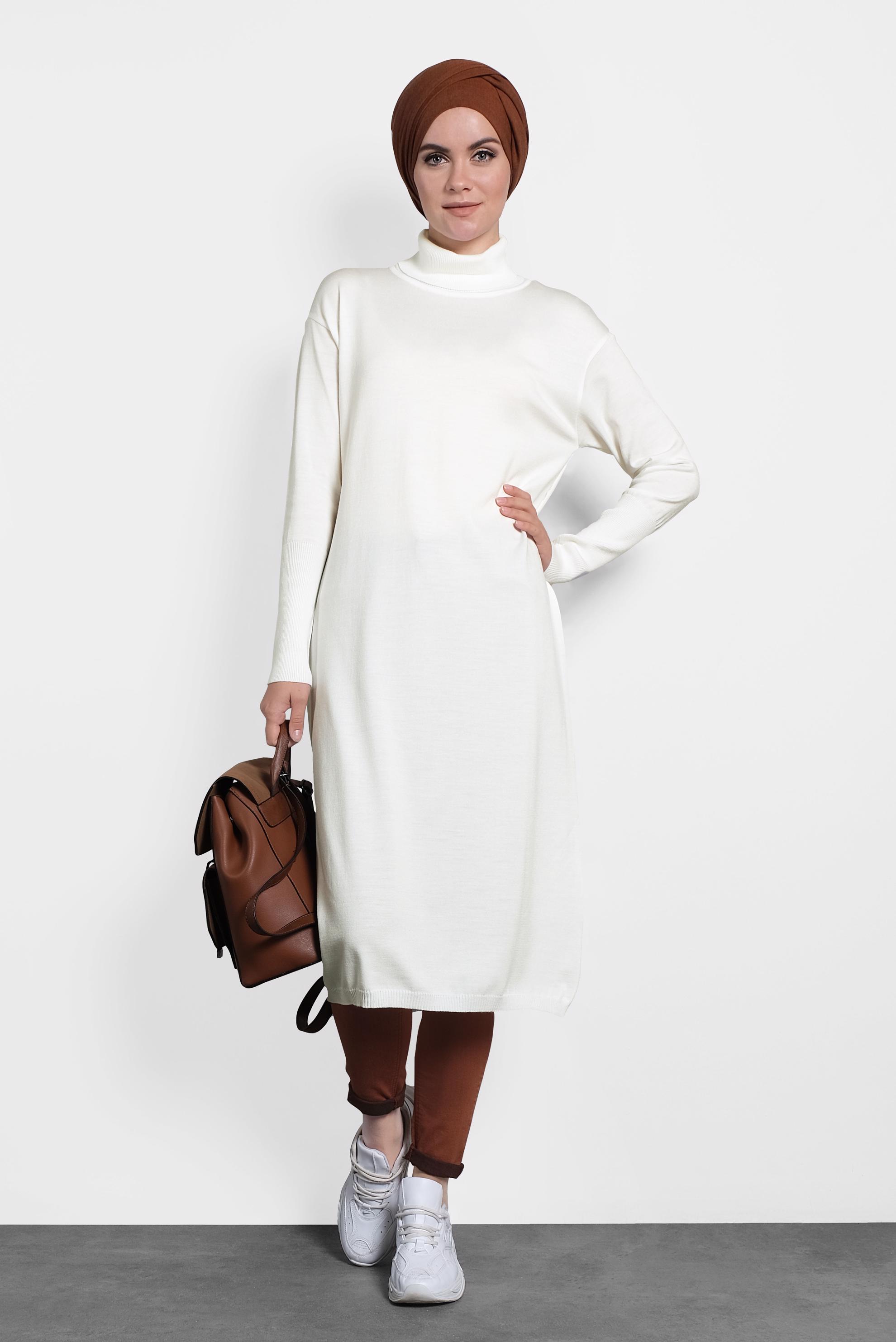 Tesettür giyim BEYAZ BALIKÇI YAKA UZUN TRİKO TUNİK 40022
