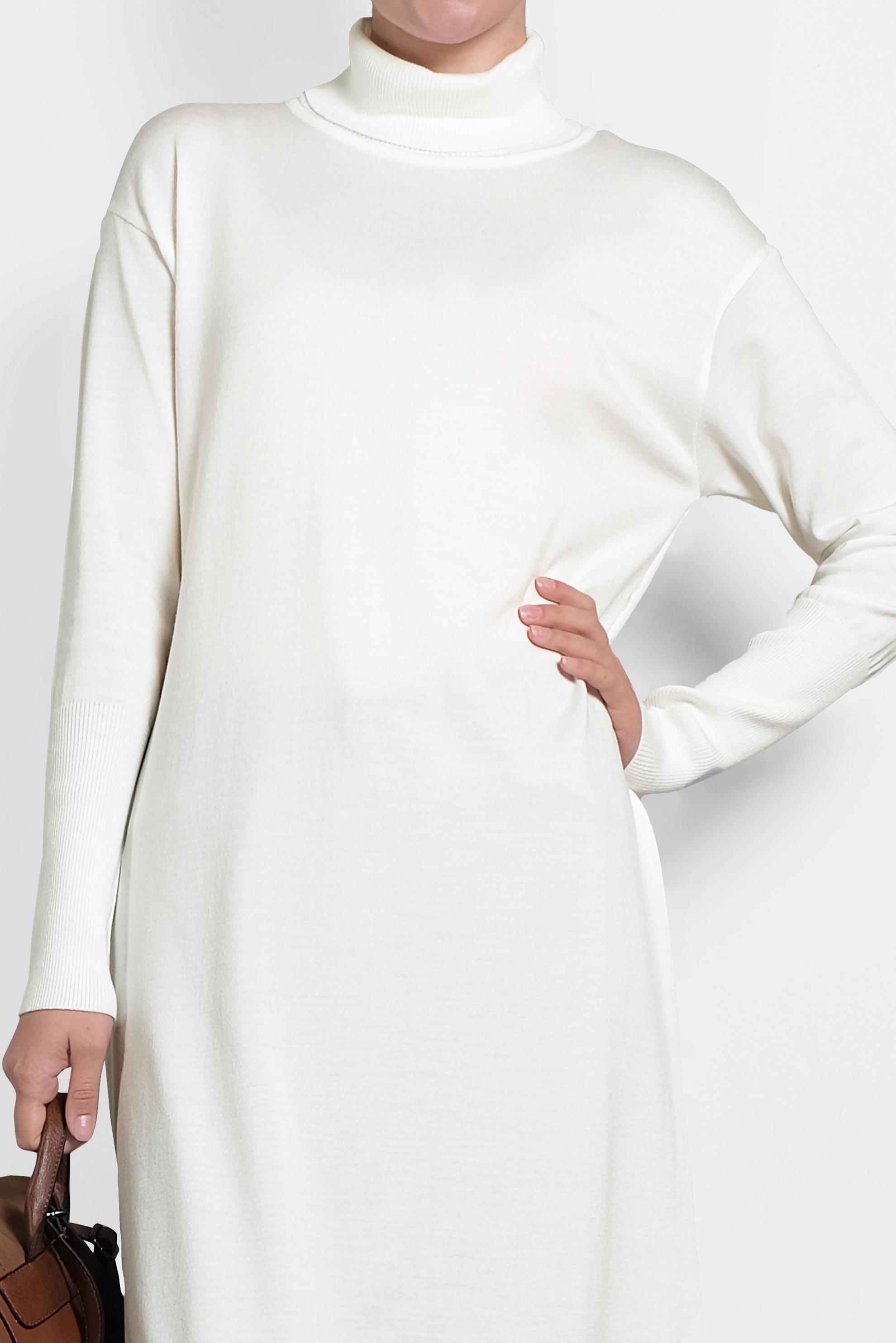 Tesettür giyim BEYAZ BALIKÇI YAKA UZUN TRİKO TUNİK 40022