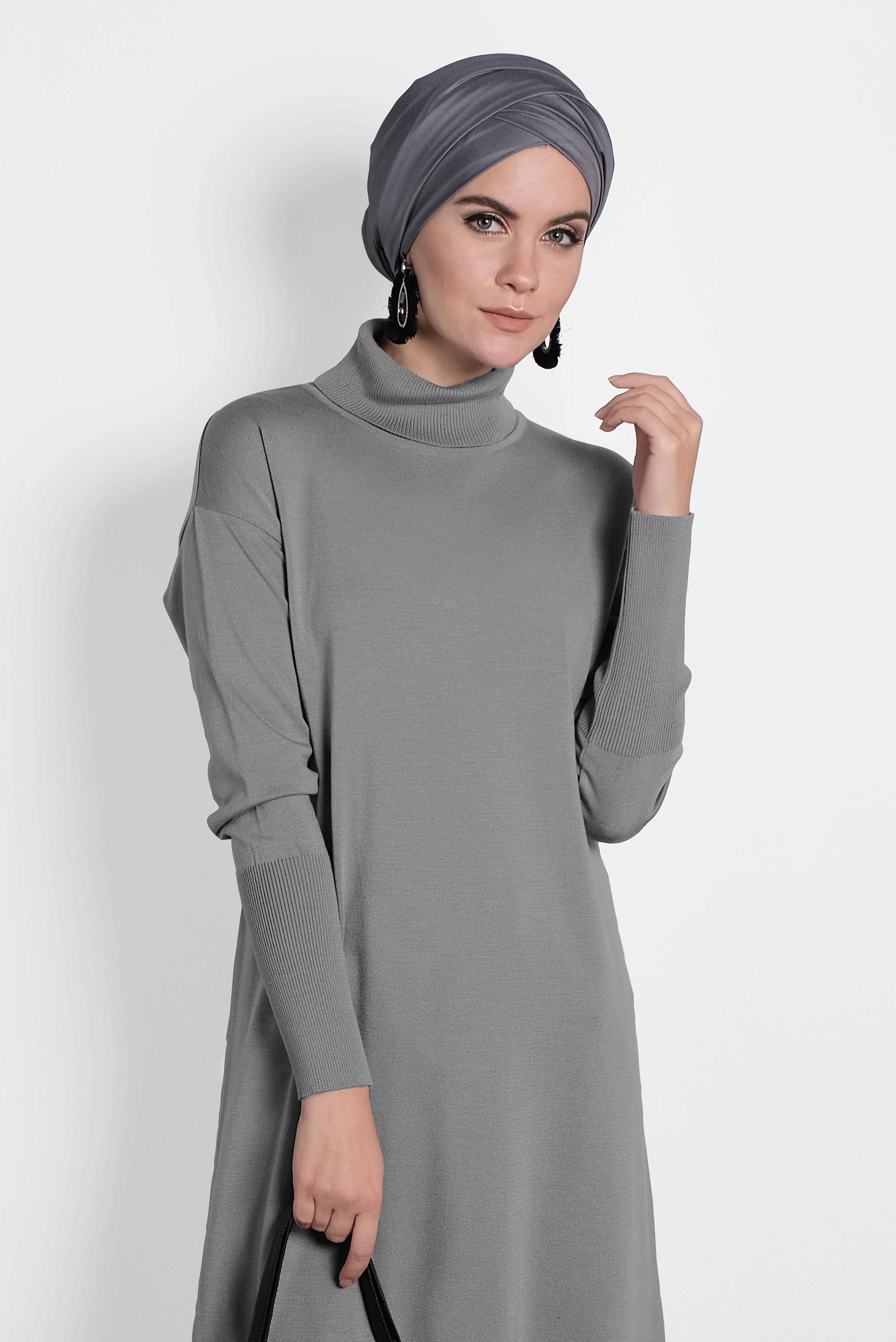Tesettür giyim GRİ BALIKÇI YAKA UZUN TRİKO TUNİK 40022