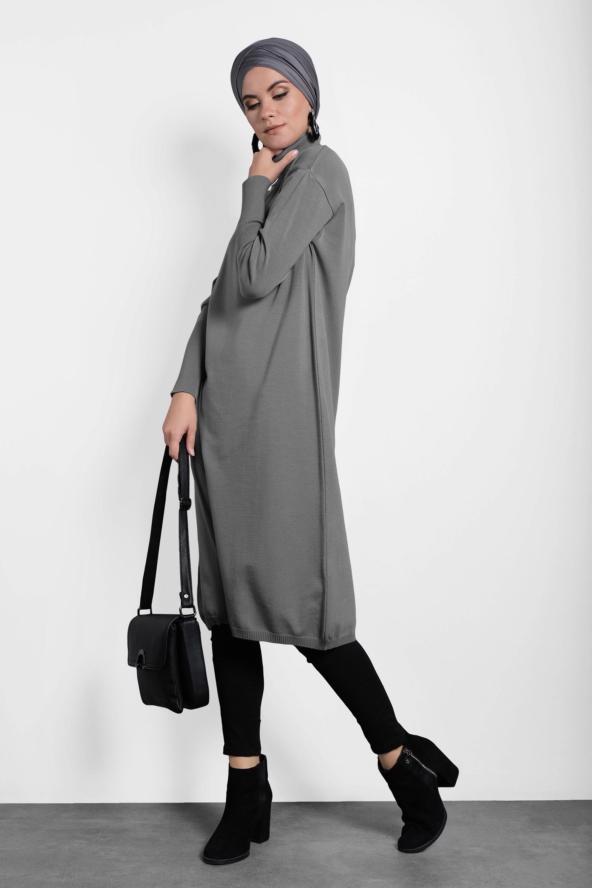 Tesettür giyim GRİ BALIKÇI YAKA UZUN TRİKO TUNİK 40022