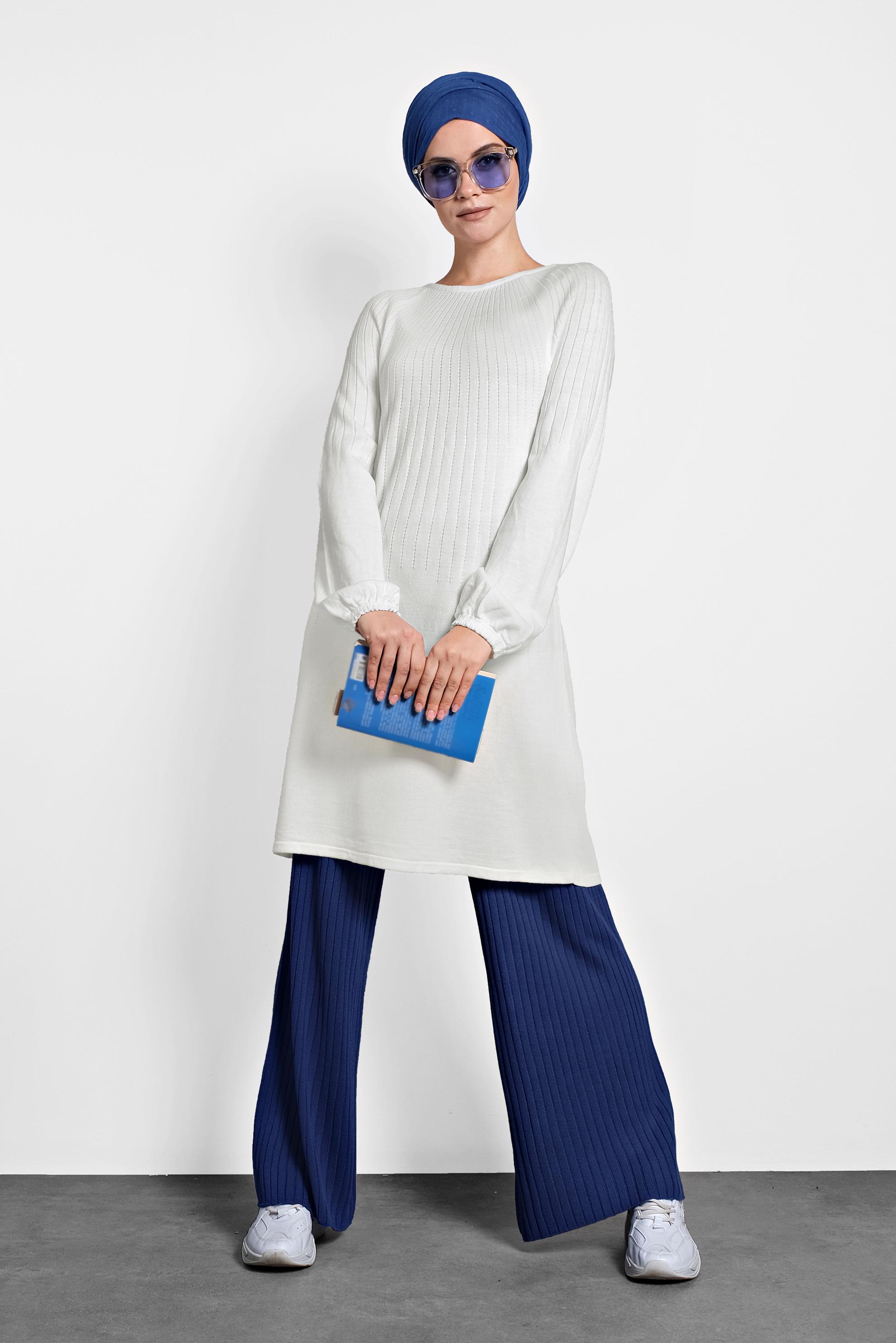 Tesettür giyim BEYAZ MANŞETLERİ LASTİKLİ TRİKO TUNİK 40031 