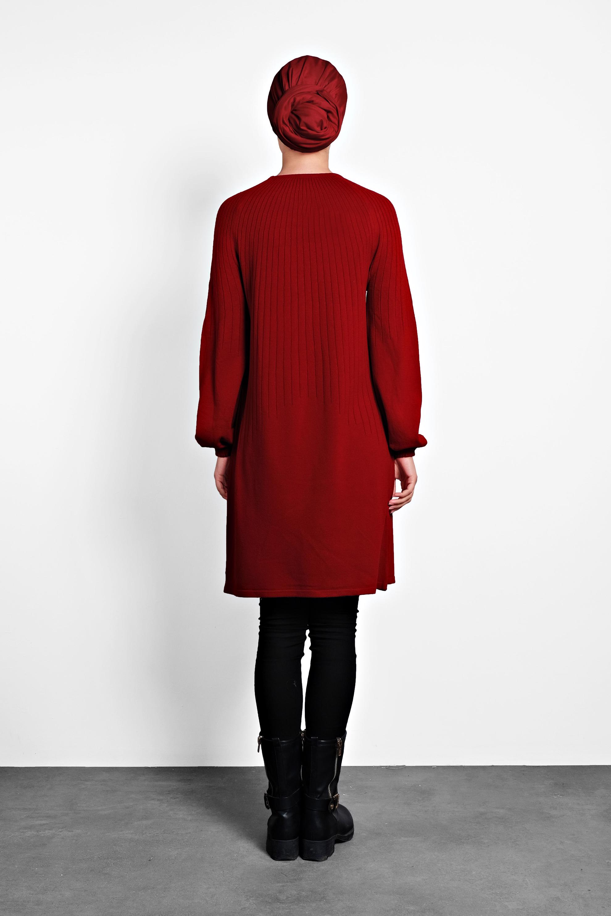 Tesettür giyim KIRMIZI MANŞETLERİ LASTİKLİ TRİKO TUNİK 40031 