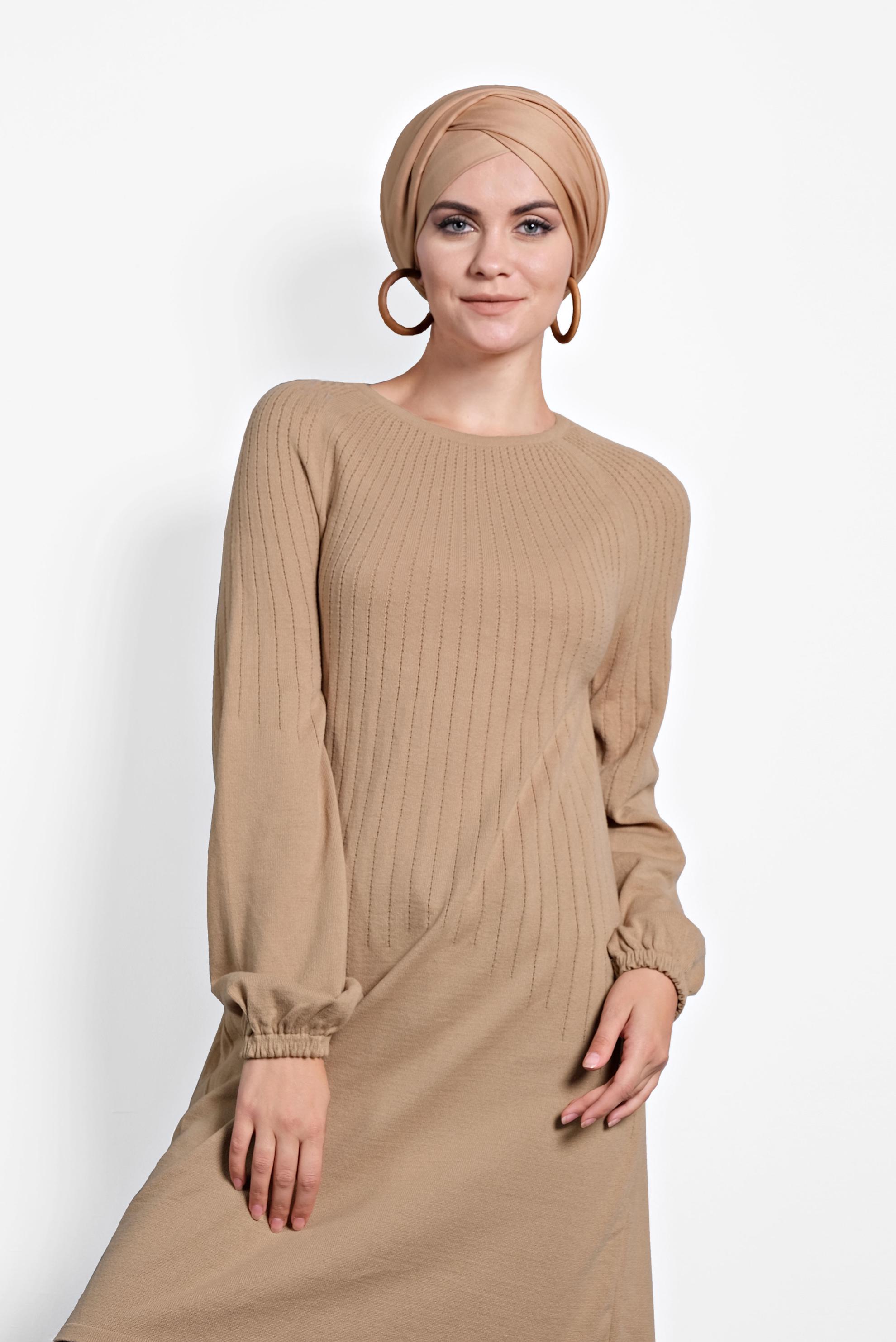 Tesettür giyim KAHVE MANŞETLERİ LASTİKLİ TRİKO TUNİK 40031 