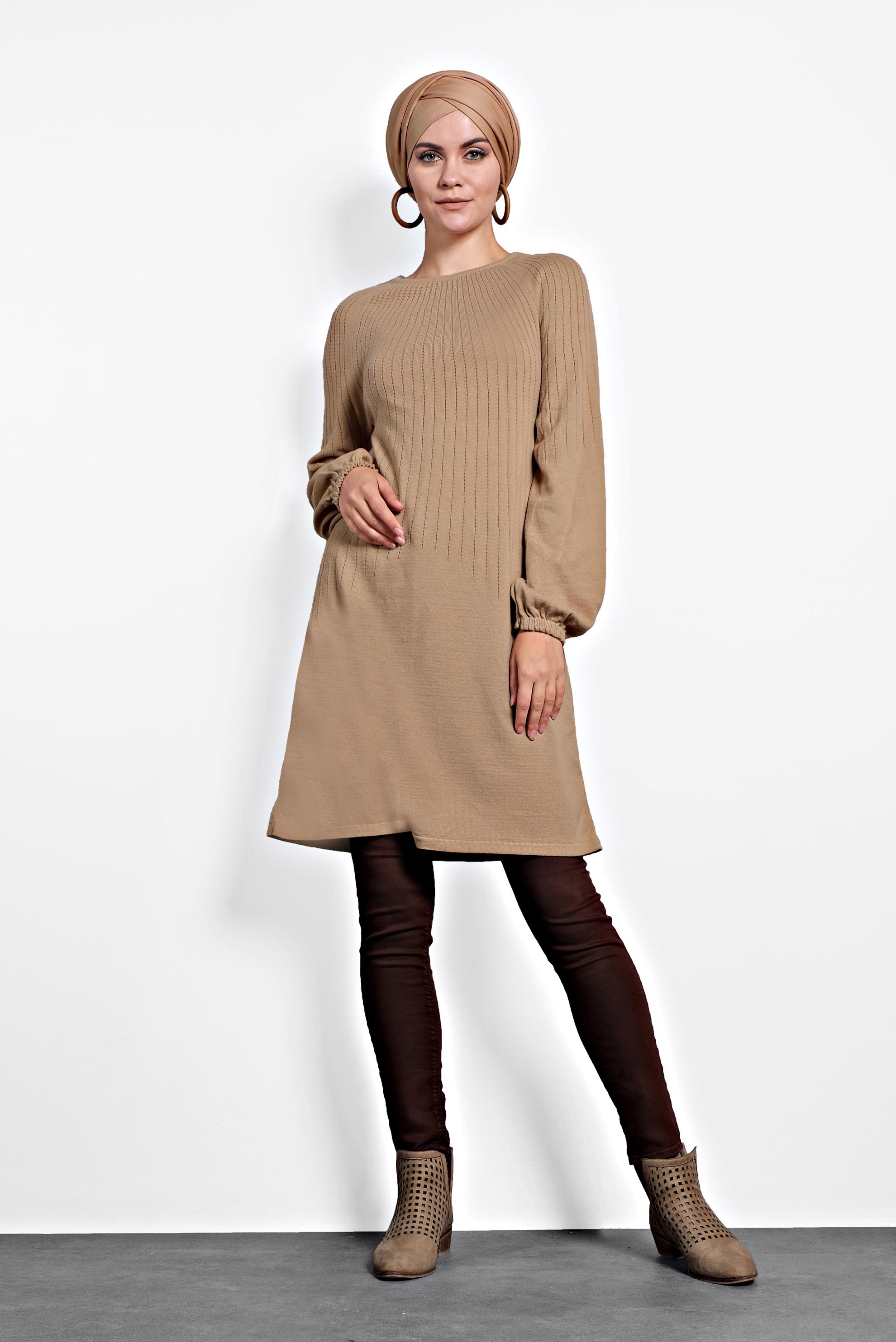 Tesettür giyim KAHVE MANŞETLERİ LASTİKLİ TRİKO TUNİK 40031 