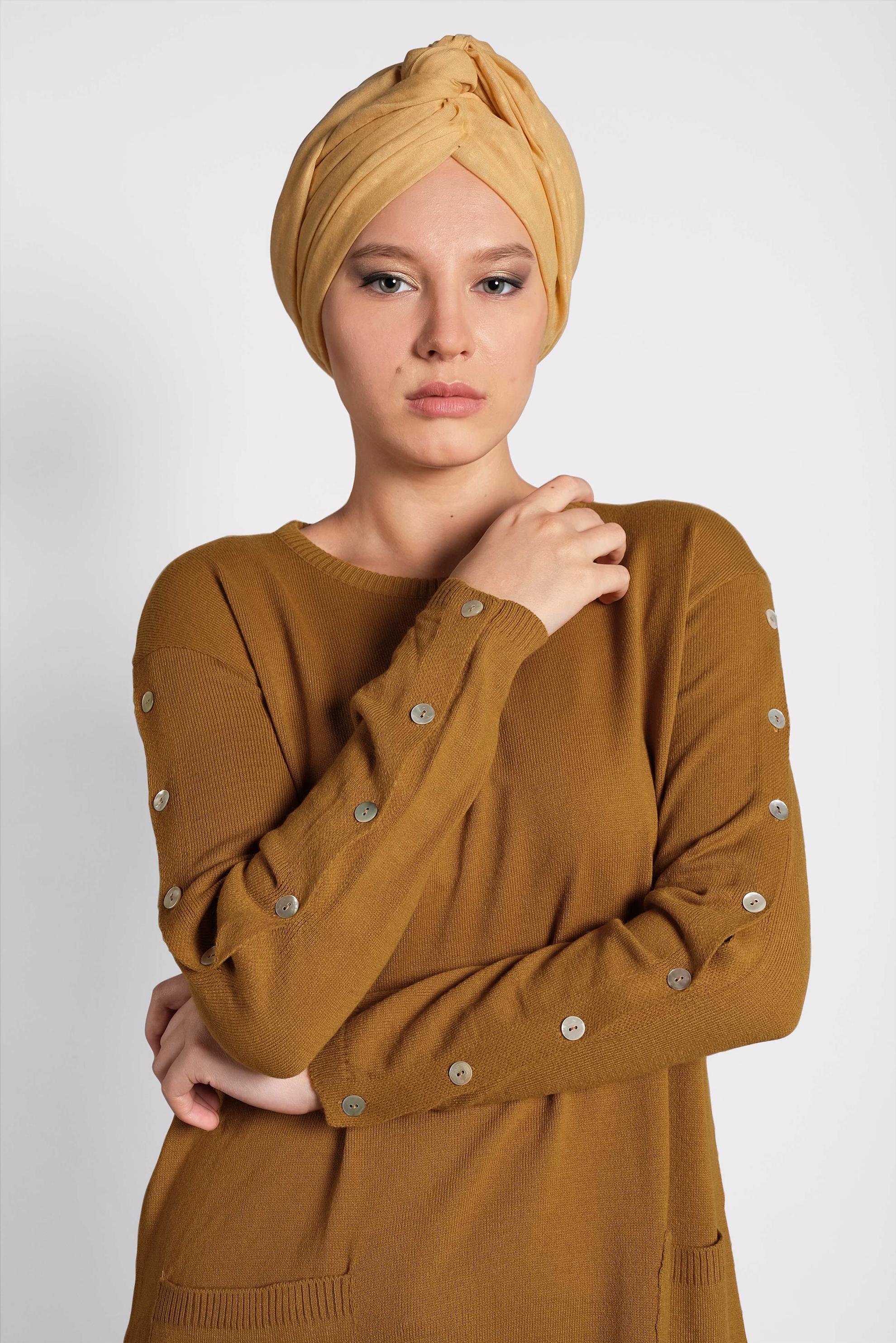 Tesettür giyim SARI DÜĞMELİ CEPLİ TRİKO TUNİK 40033