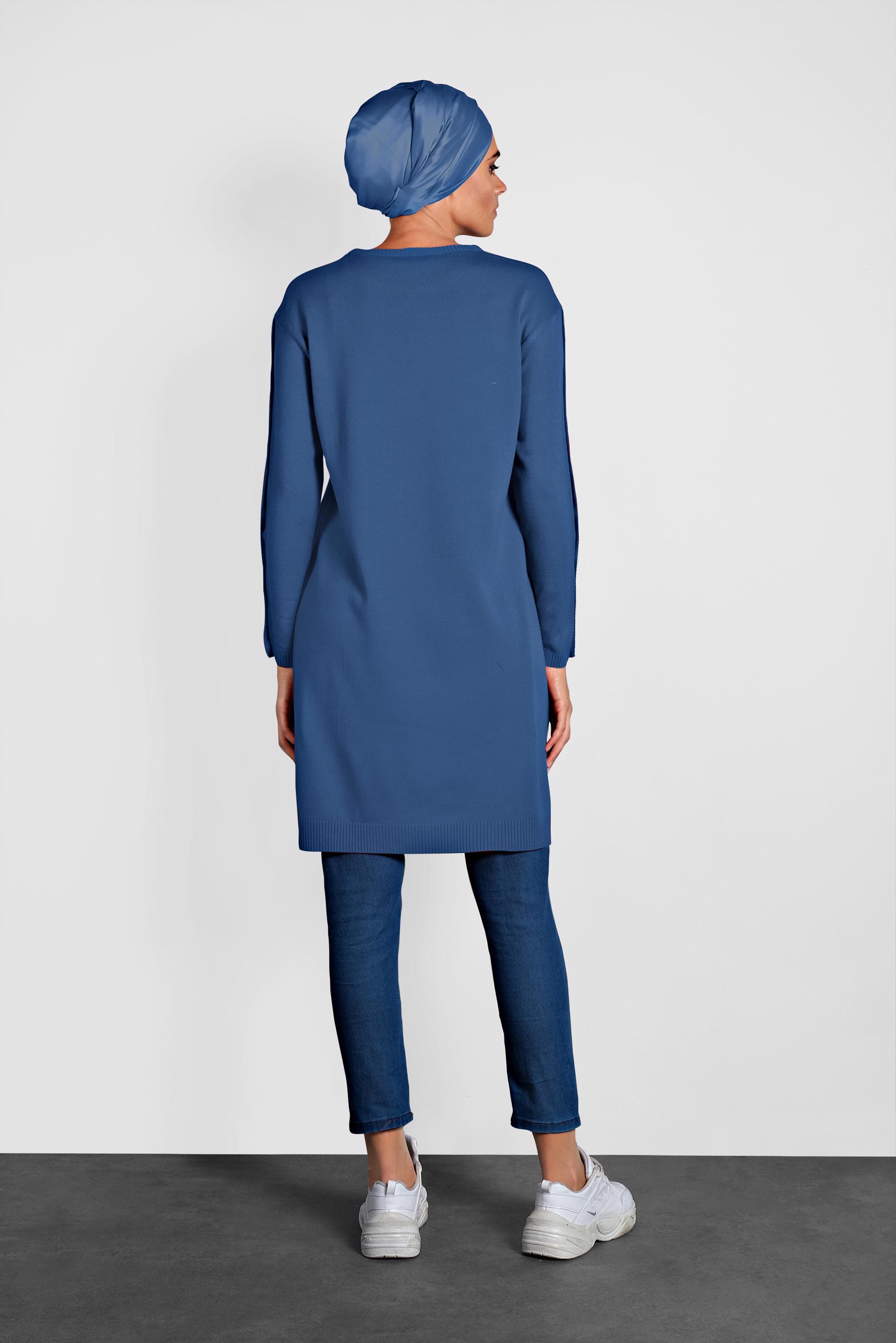 Tesettür giyim LACİVERT DÜĞMELİ CEPLİ TRİKO TUNİK 40033