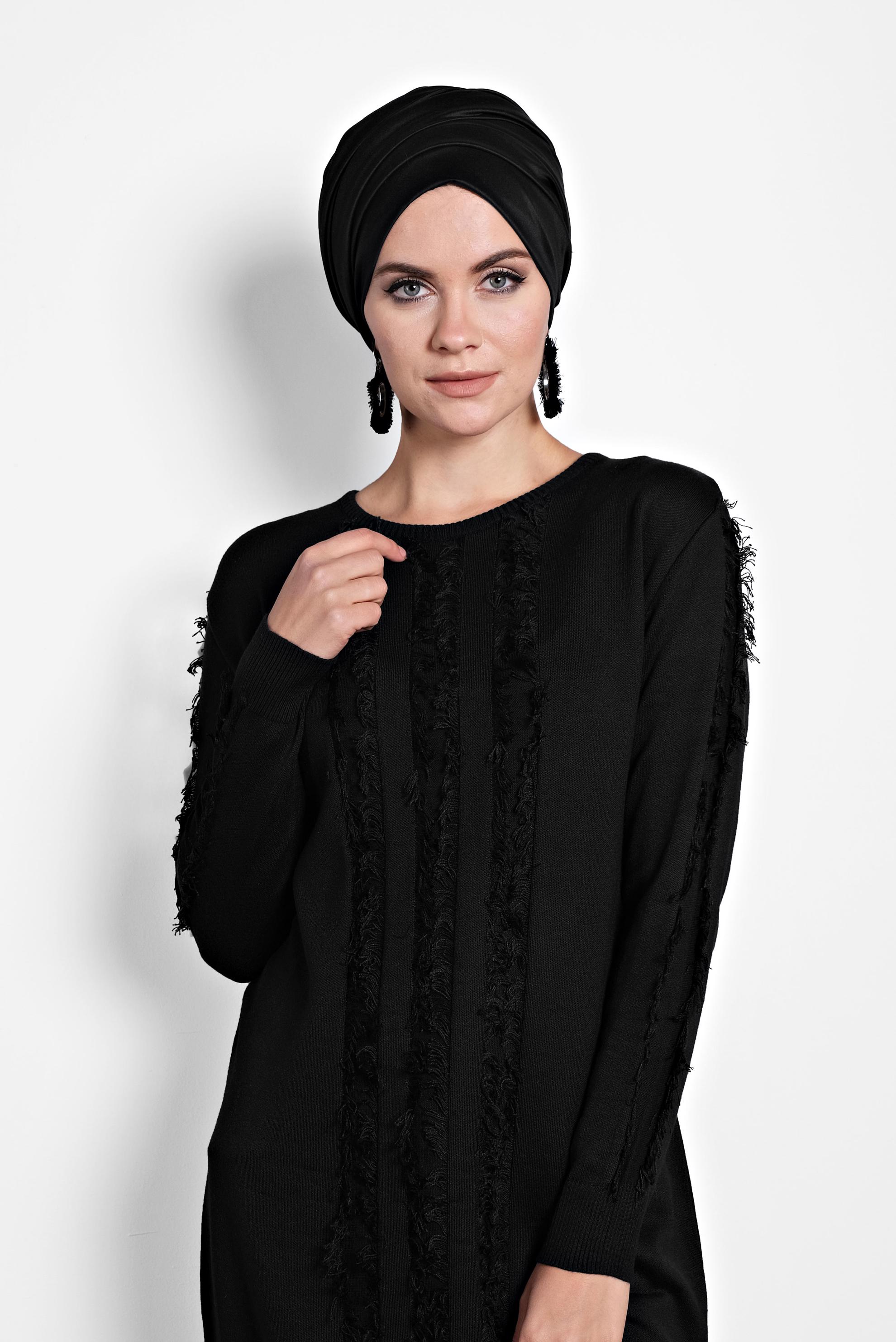 Tesettür giyim SİYAH SAÇAKLI TRİKO TUNİK 40034  