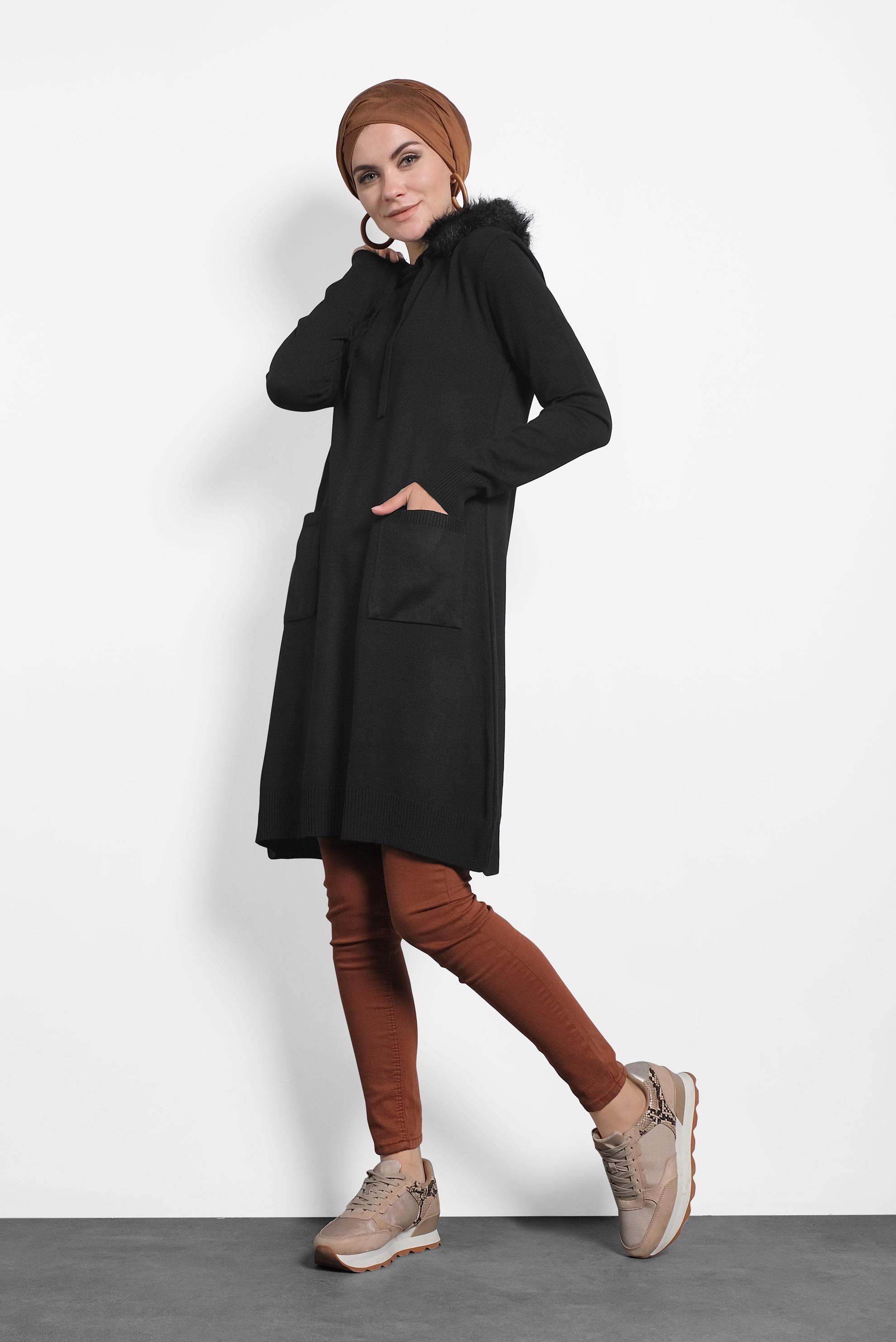 Tesettür giyim SİYAH TÜYLÜ KAPÜŞONLU TRİKO TUNİK 40046 