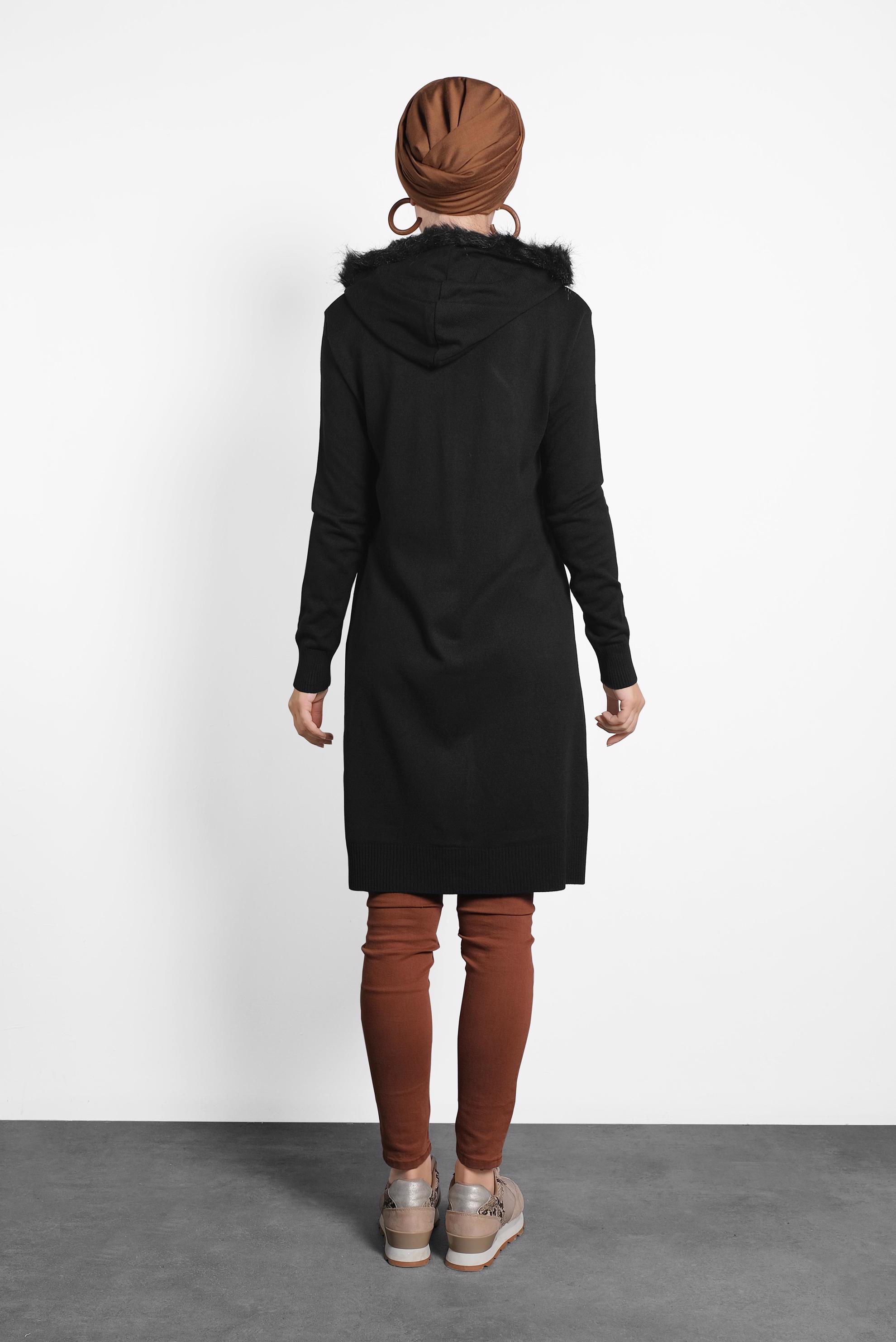 Tesettür giyim SİYAH TÜYLÜ KAPÜŞONLU TRİKO TUNİK 40046 