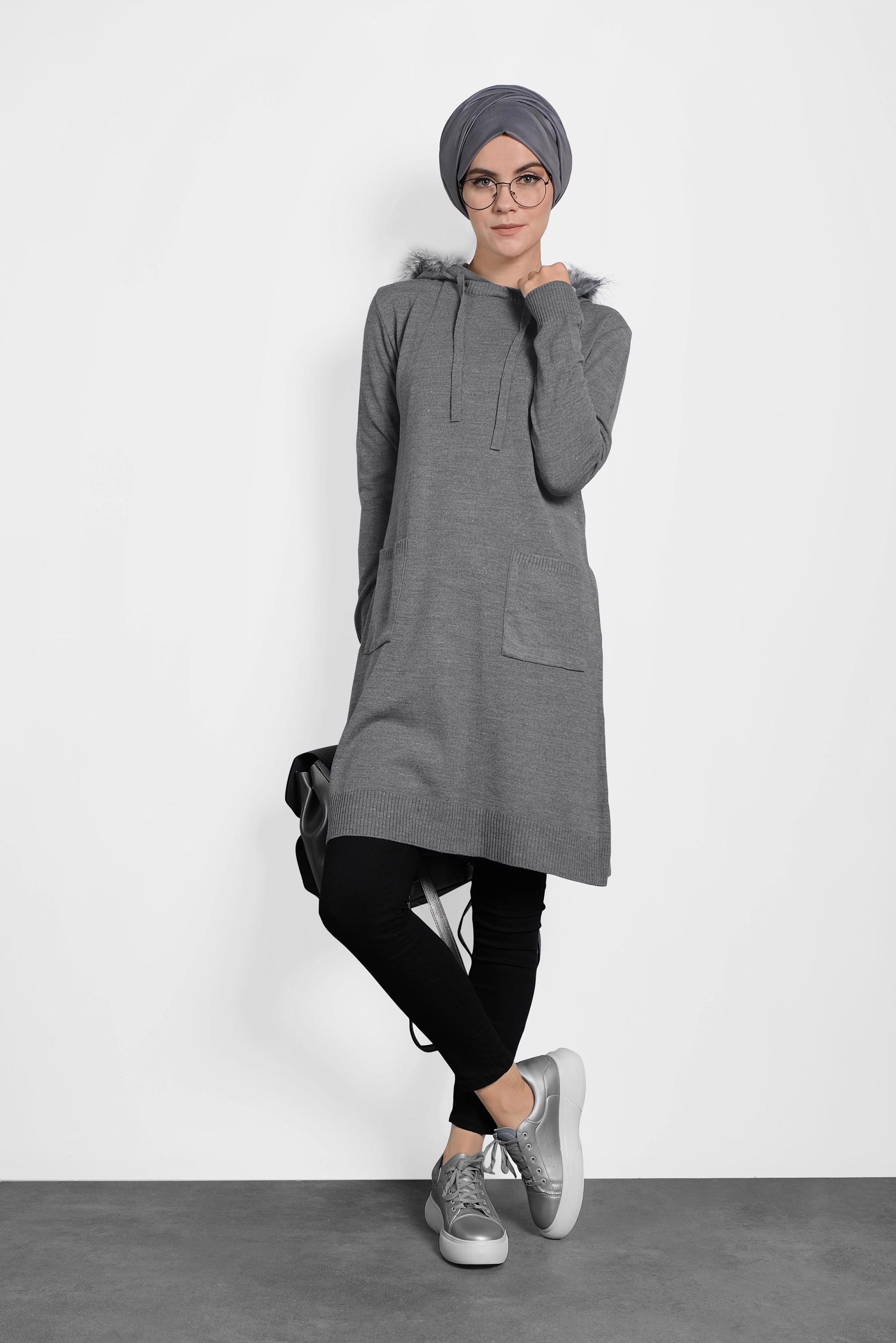 Tesettür giyim GRİ TÜYLÜ KAPÜŞONLU TRİKO TUNİK 40046 