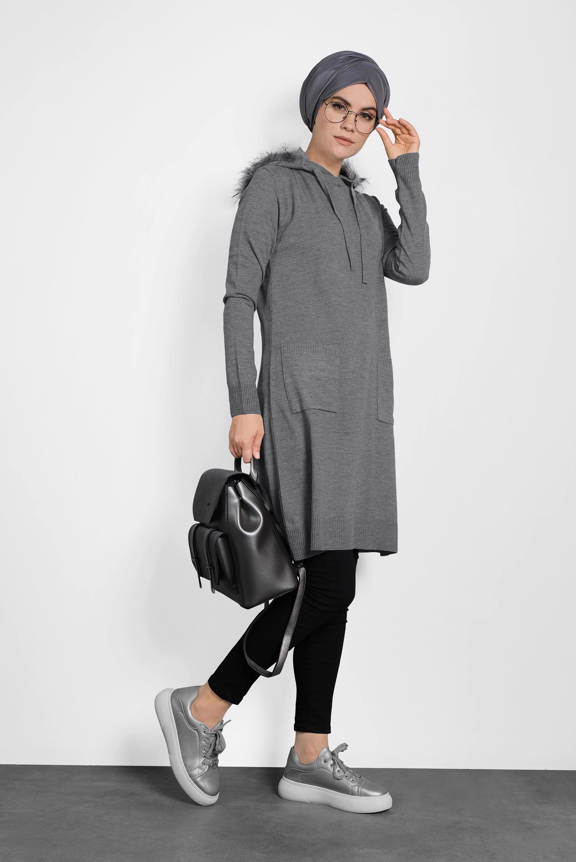 Tesettür giyim GRİ TÜYLÜ KAPÜŞONLU TRİKO TUNİK 40046 