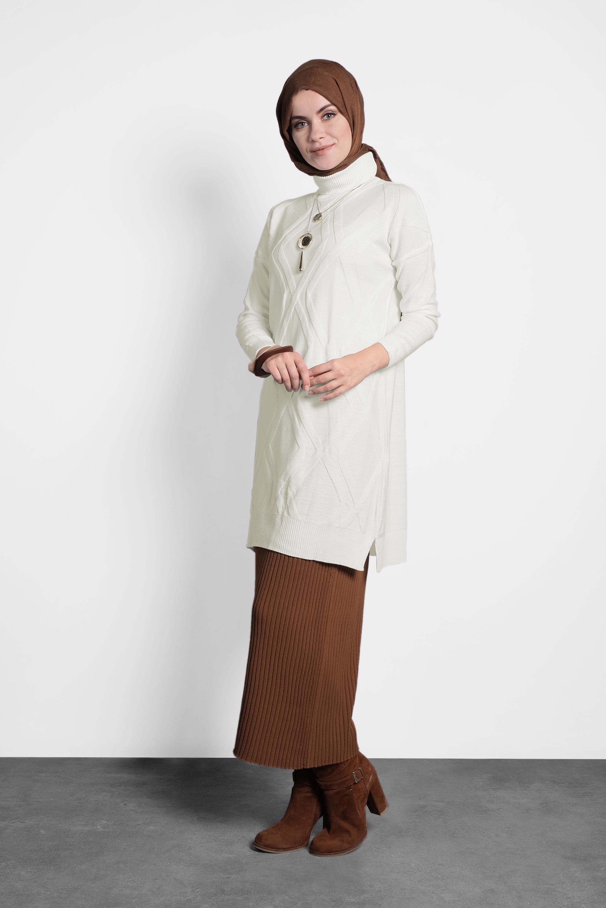 Tesettür giyim BEYAZ BALIKÇI YAKA İNCE TRİKO TUNİK 40072