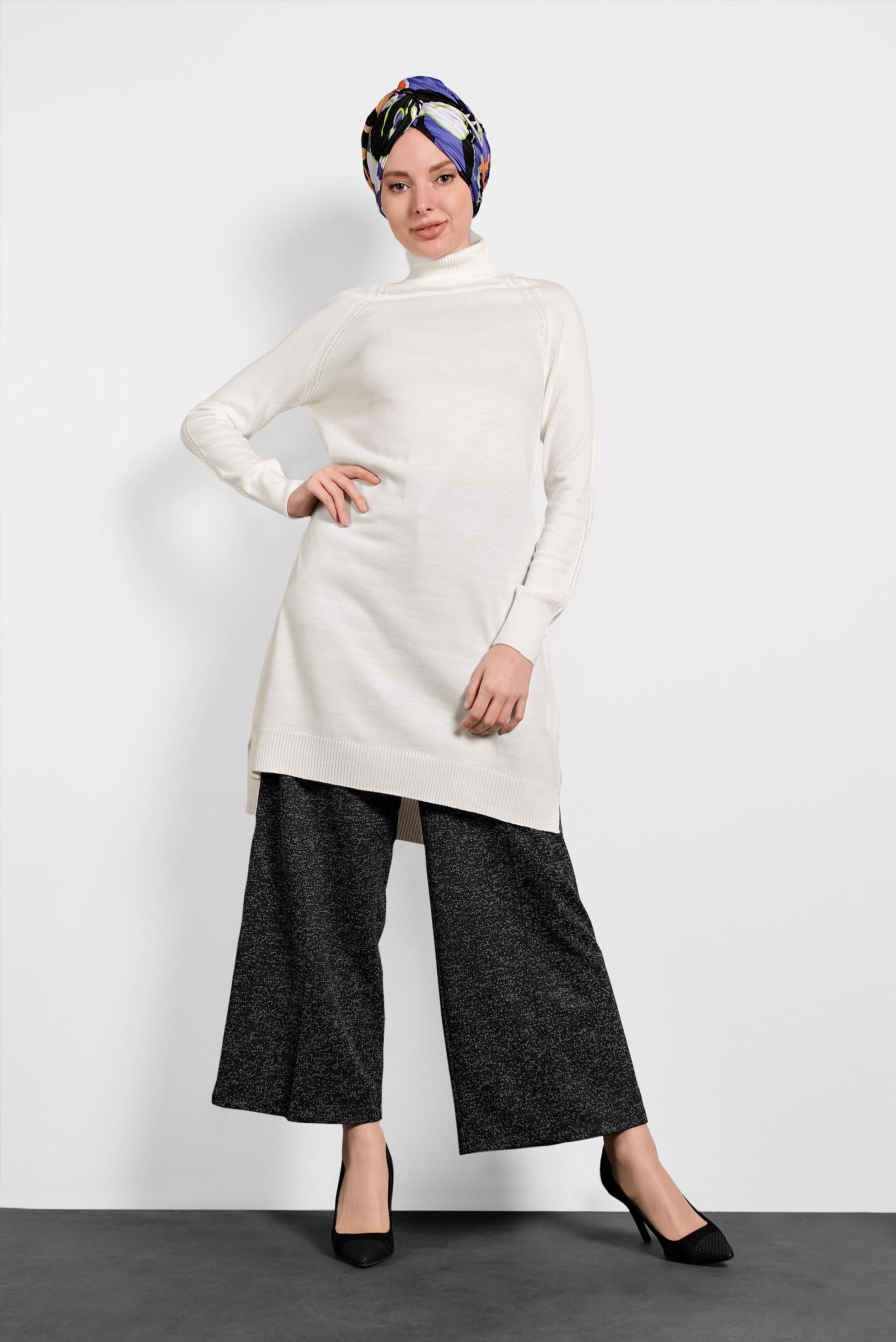 Tesettür giyim BEYAZ BOĞAZLI TRİKO TUNİK 40076 