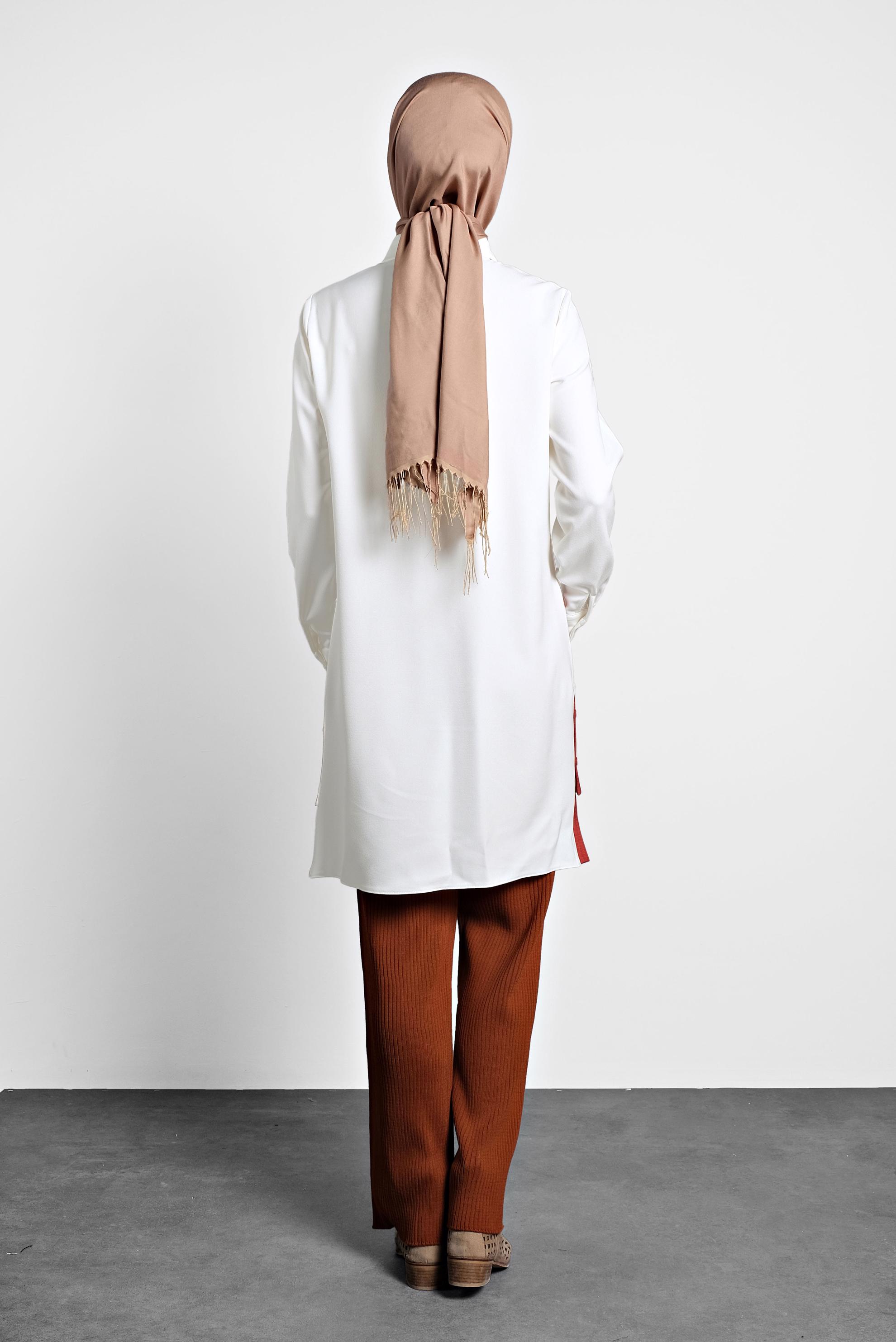 Tesettür giyim BEJ DÜĞMELİ CEPLİ TUNİK 40109 