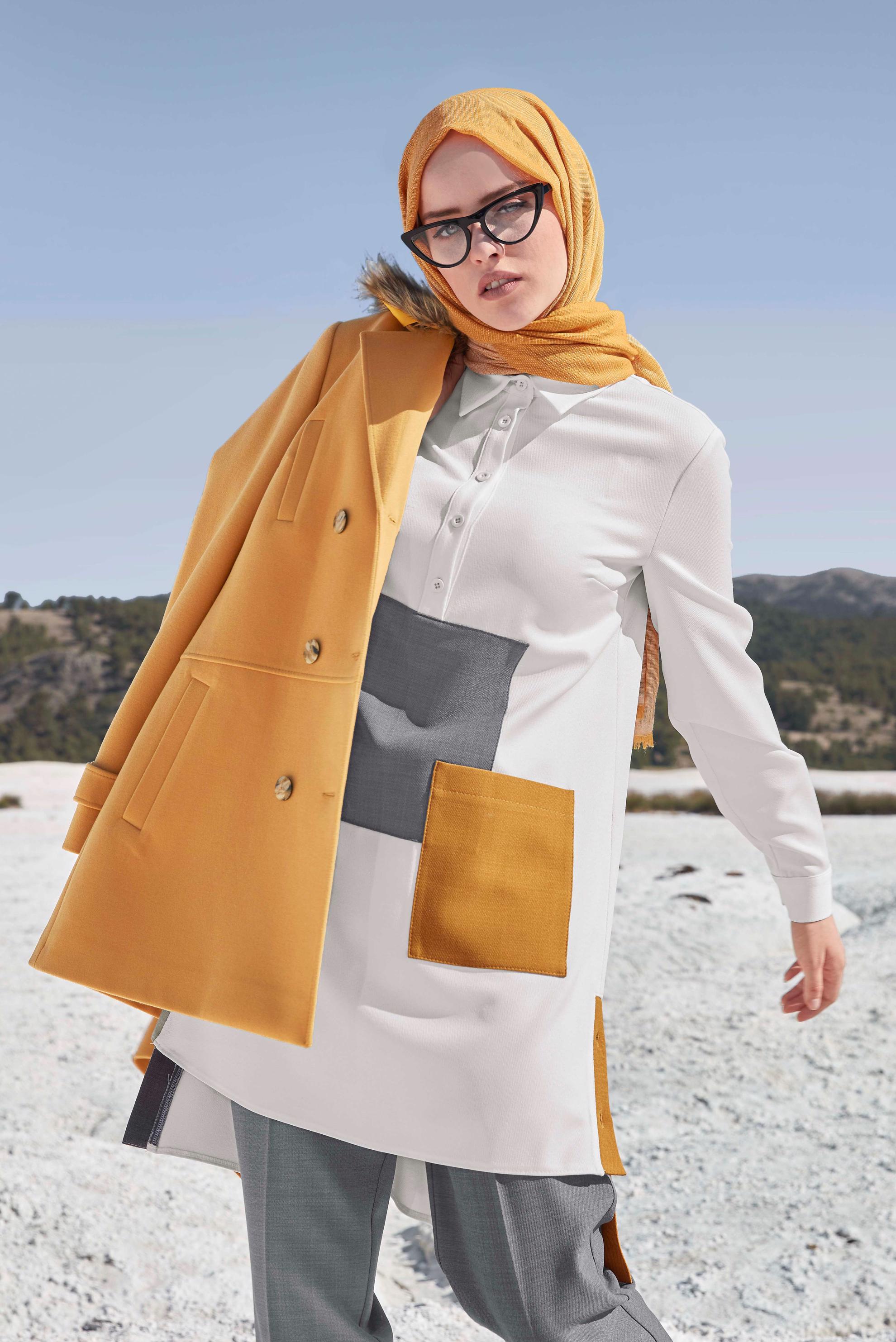 Tesettür giyim BEYAZ DÜĞMELİ CEPLİ TUNİK 40109 