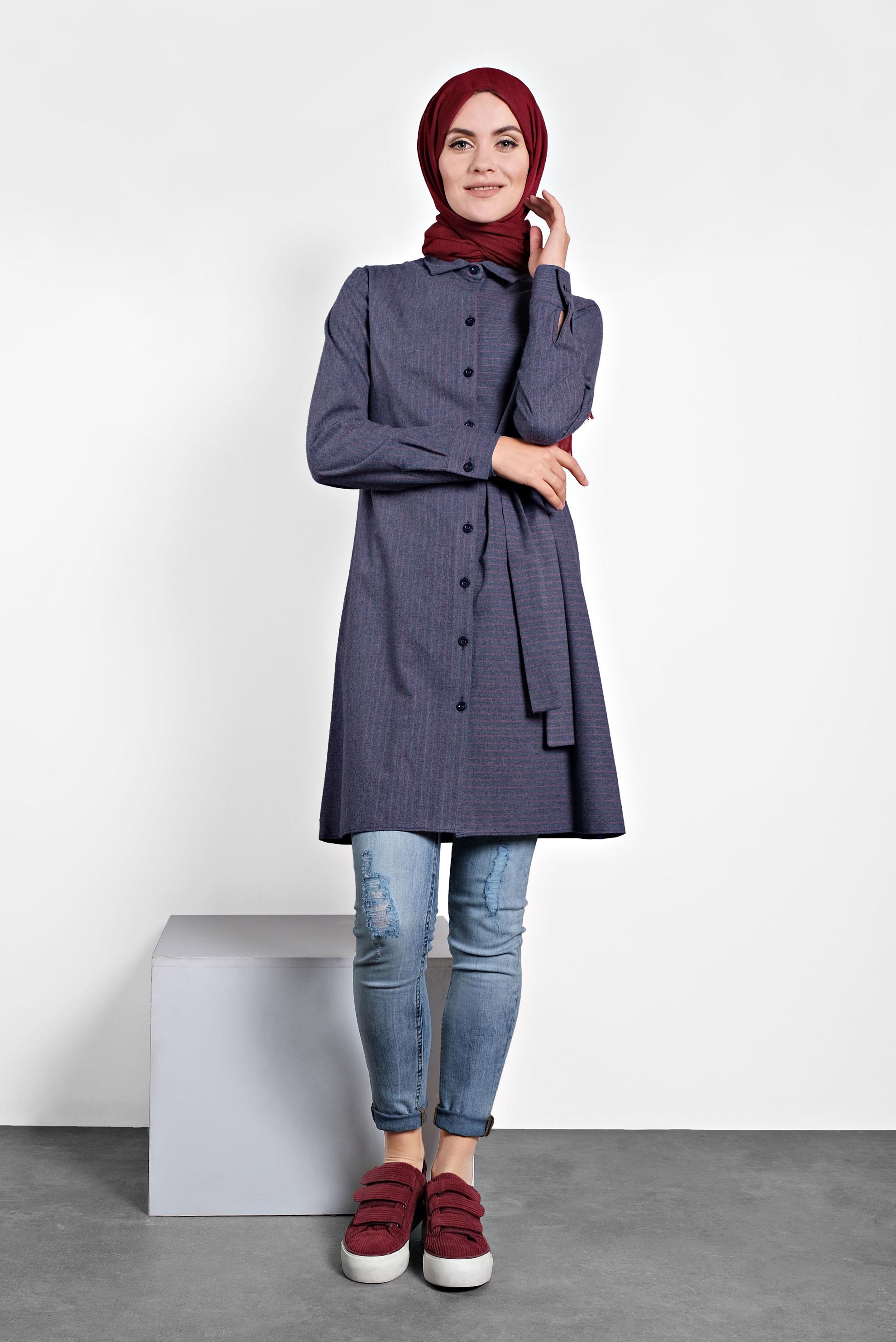 Tesettür giyim LACİVERT DÜĞMELİ TUNİK 40142