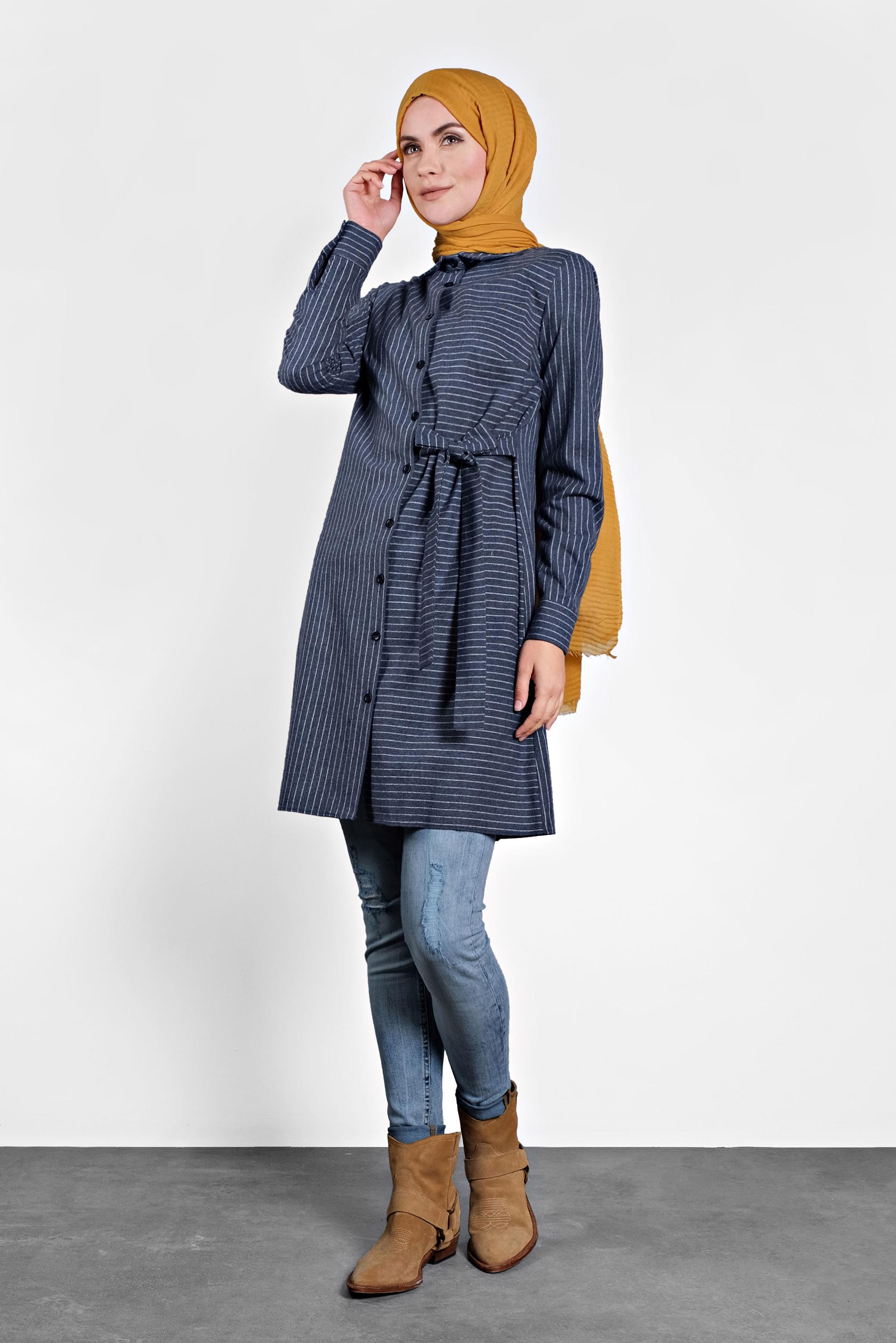 Tesettür giyim LACİVERT DÜĞMELİ TUNİK 40142