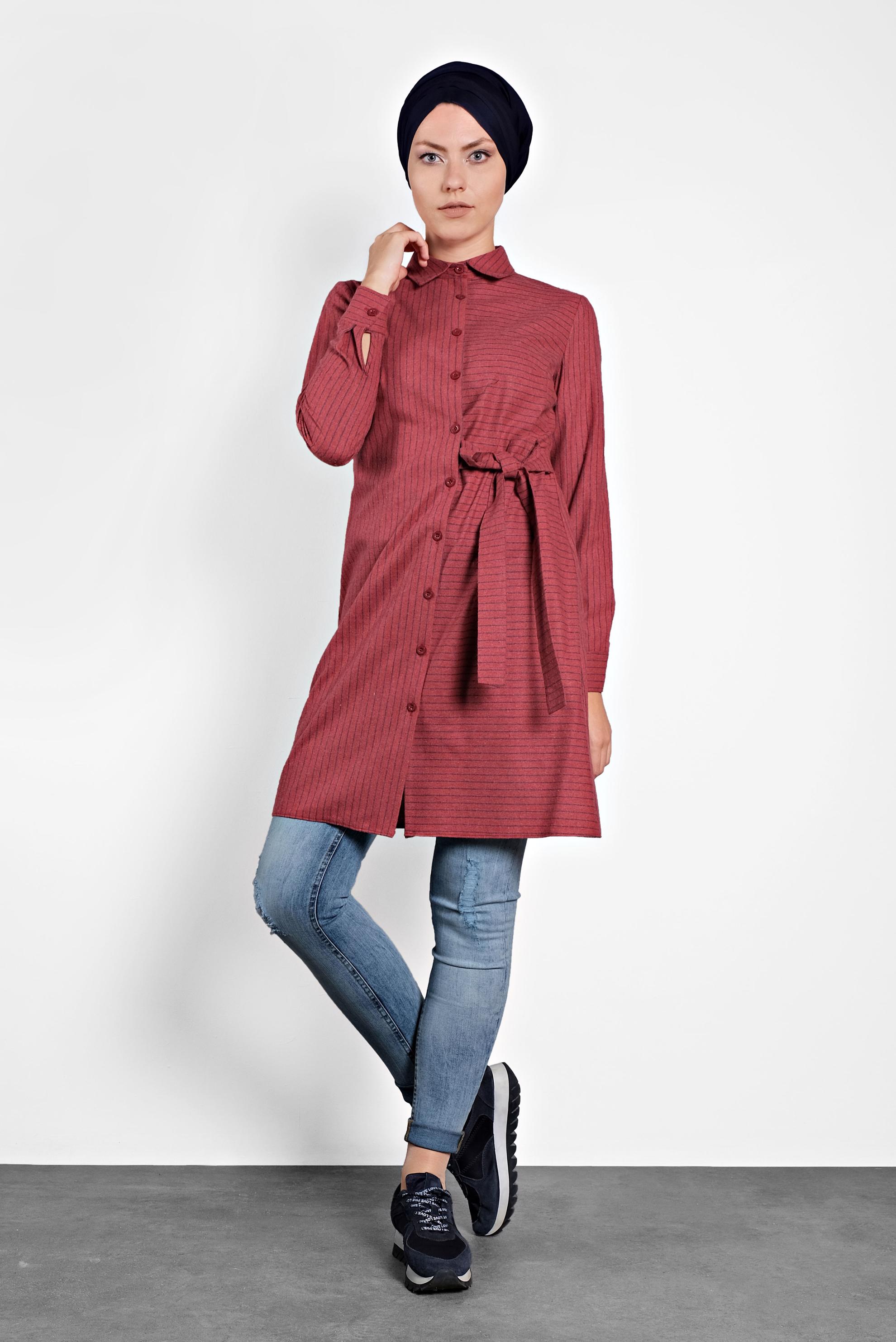 Tesettür giyim KIRMIZI DÜĞMELİ TUNİK 40142