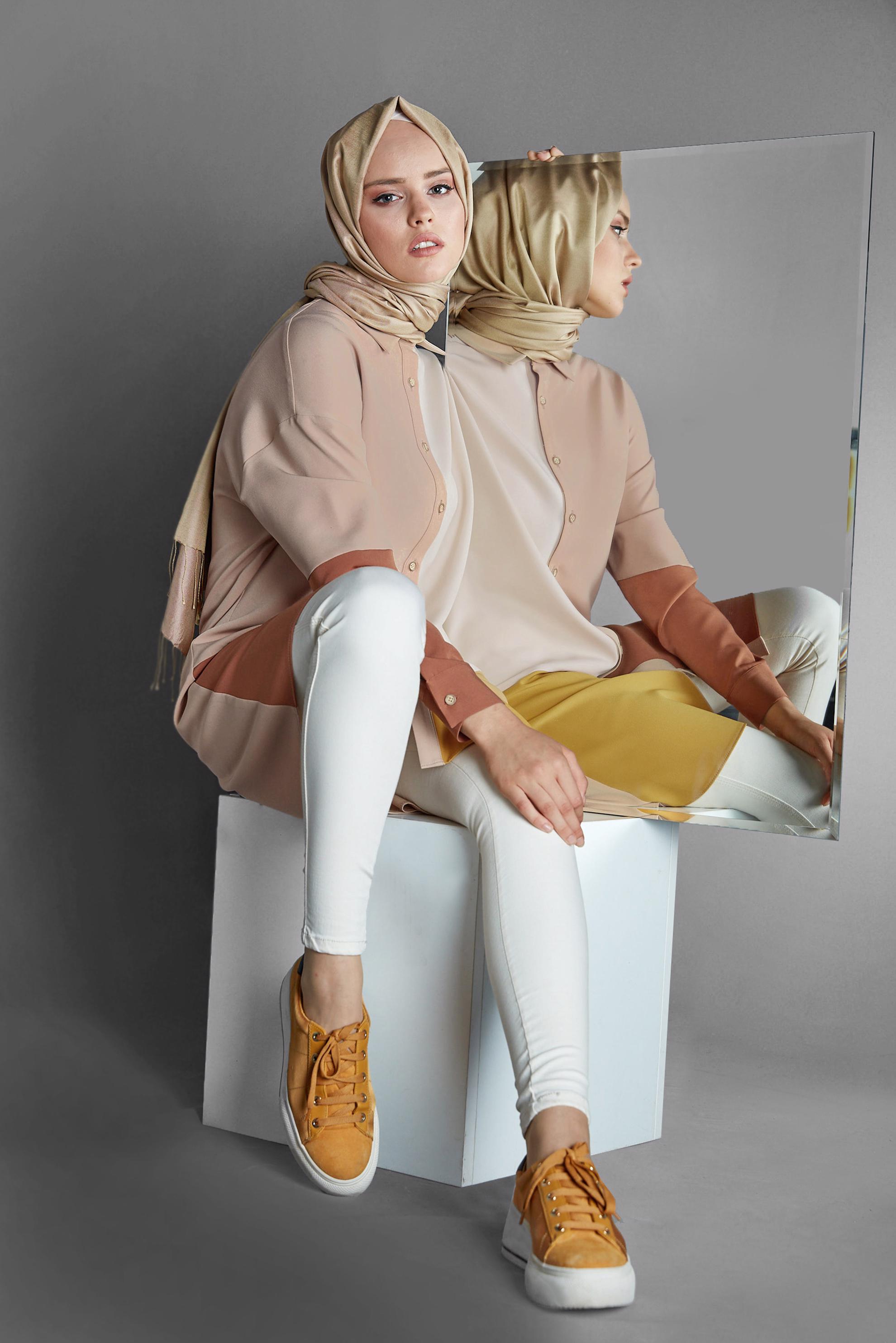 Tesettür giyim BEJ GÖMLEK YAKA DÜĞMELİ TUNİK 40147 