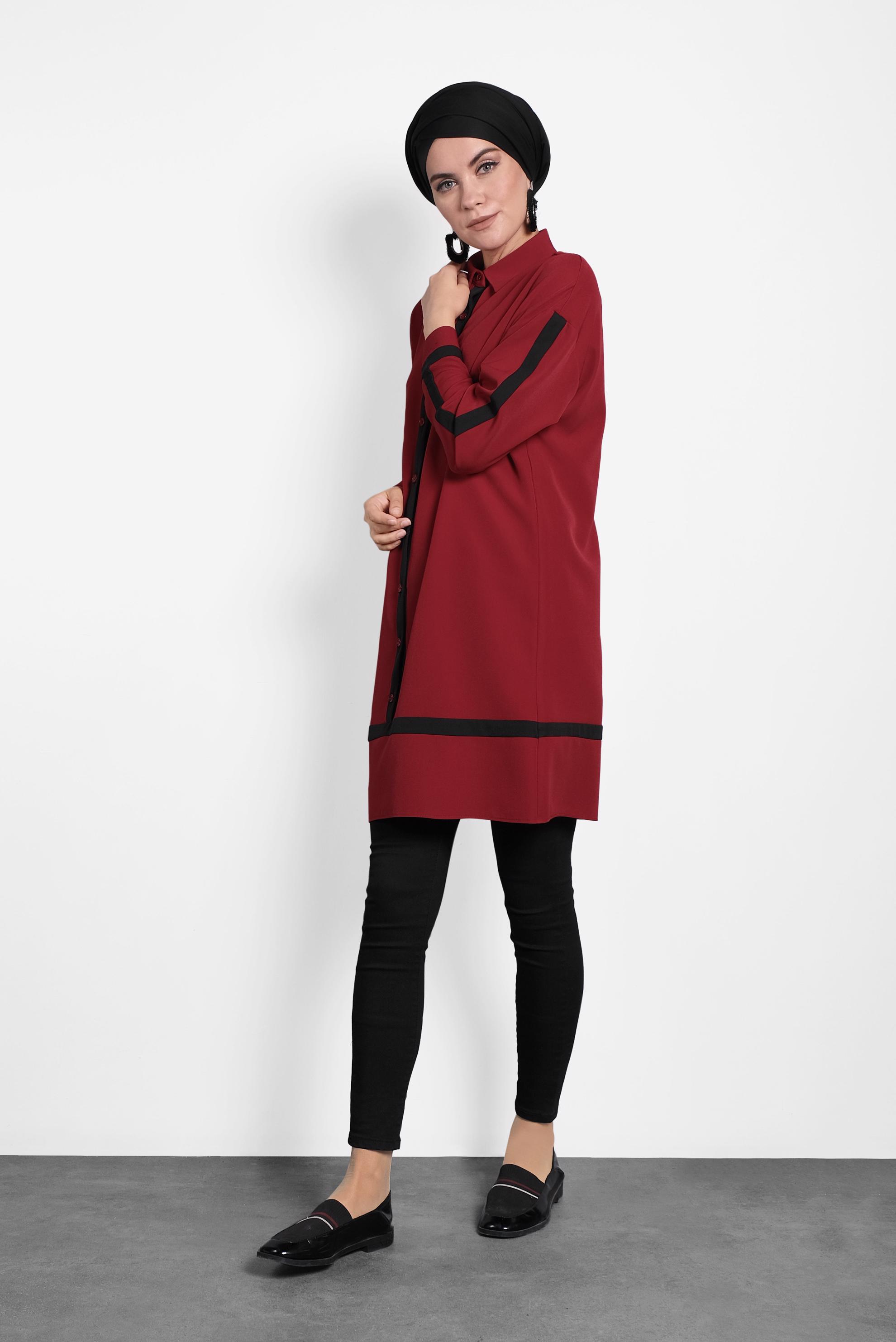 Tesettür giyim KIRMIZI ŞERİT DETAYLI DÜĞMELİ TUNİK 40150