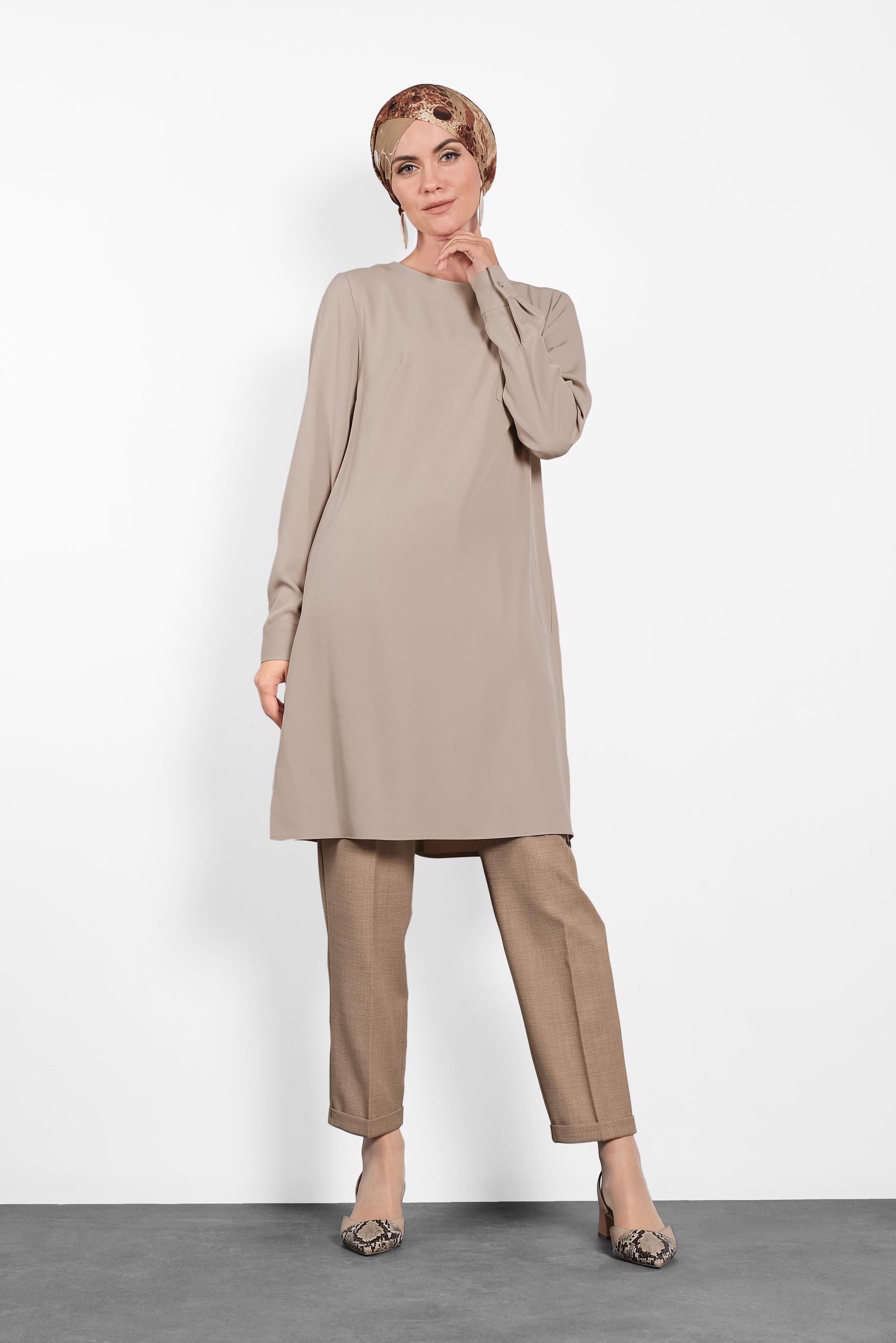 Tesettür giyim BEJ YANLARI YIRTMAÇLI BASİC  TUNİK 40169