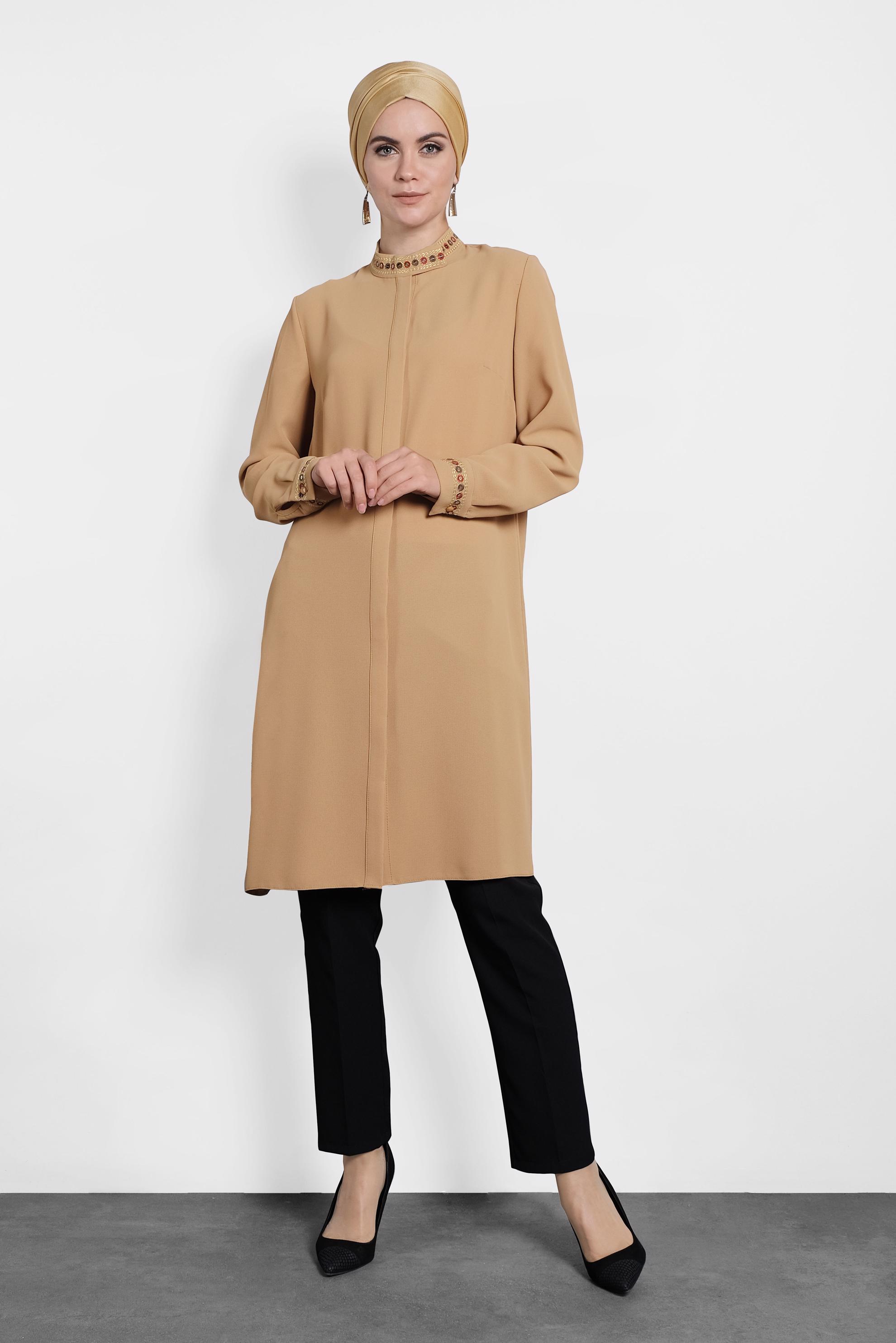 Tesettür giyim KAHVE GİZLİ DÜĞMELİ PUL İŞLEMELİ TUNİK 40180