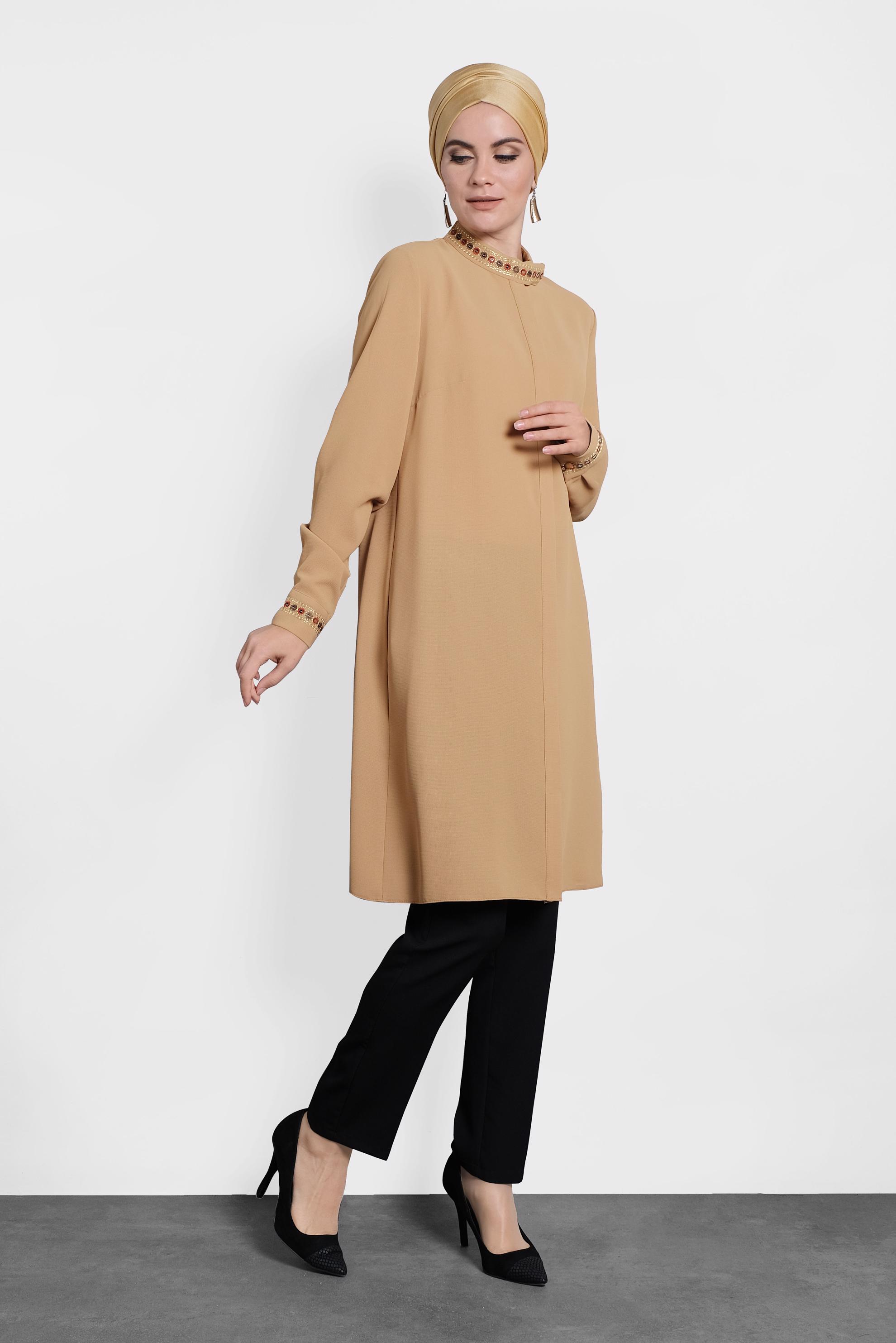 Tesettür giyim KAHVE GİZLİ DÜĞMELİ PUL İŞLEMELİ TUNİK 40180