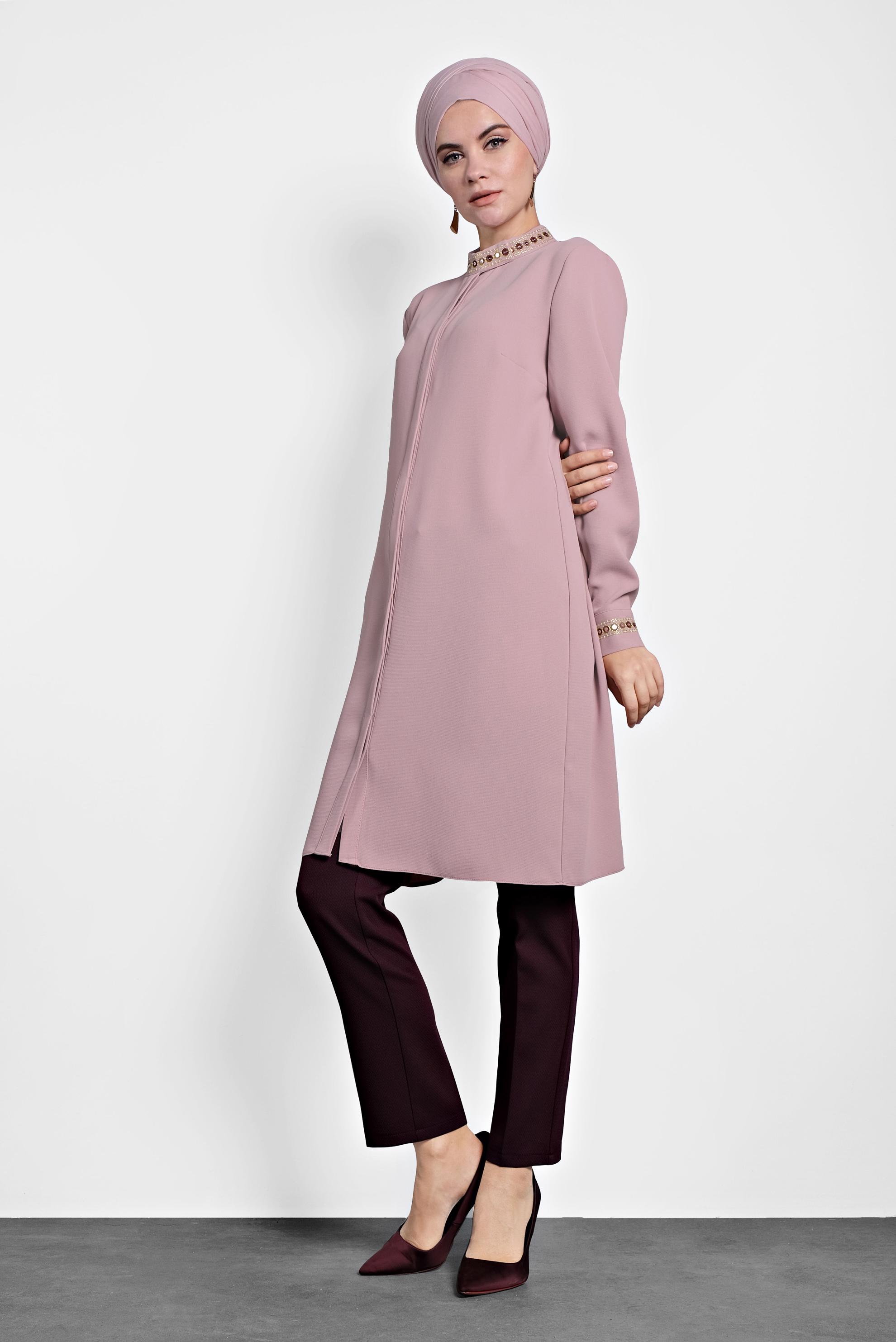 Tesettür giyim PUDRA GİZLİ DÜĞMELİ PUL İŞLEMELİ TUNİK 40180