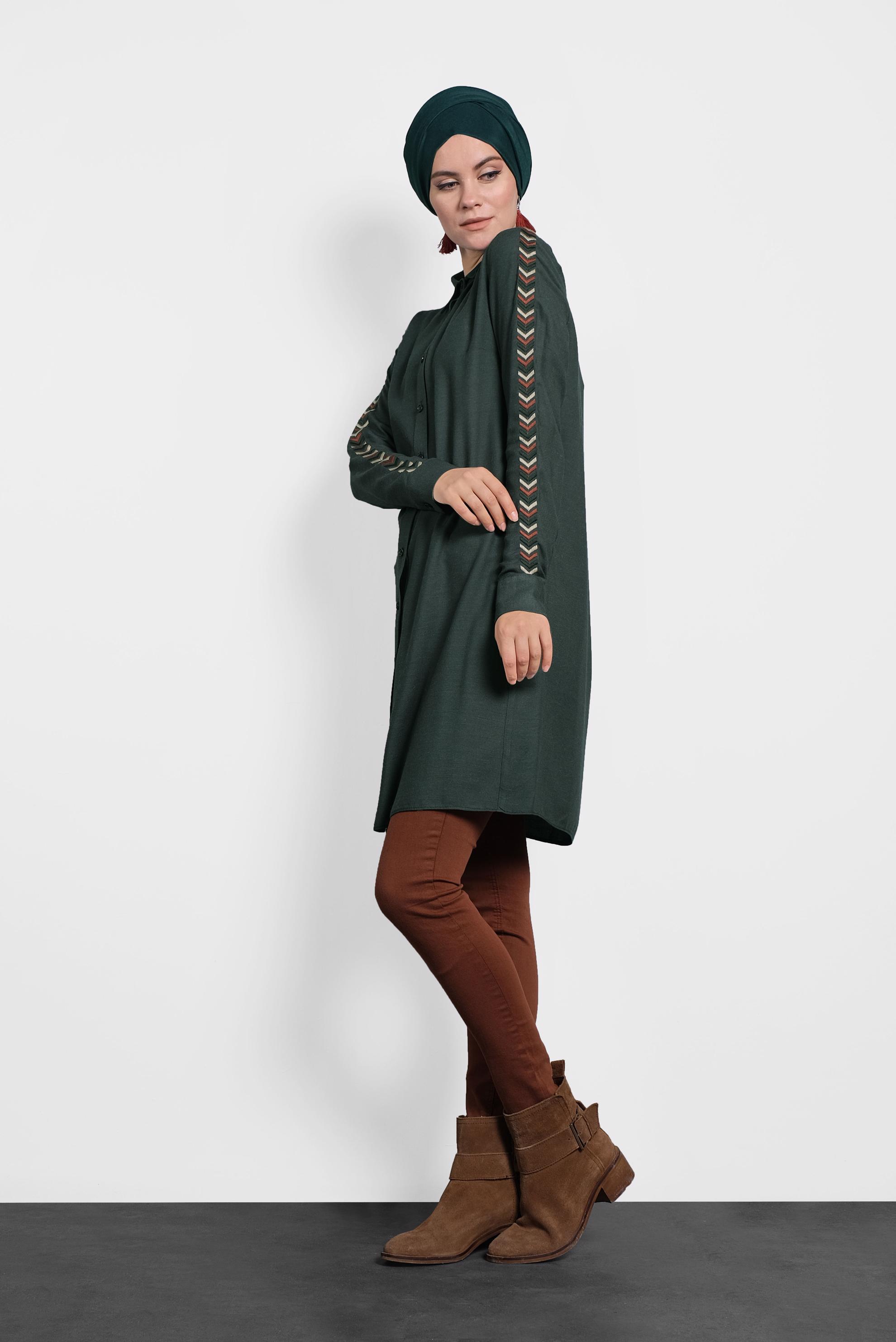 Tesettür giyim YEŞİL KOLLARI NAKIŞLI TUNİK 40181