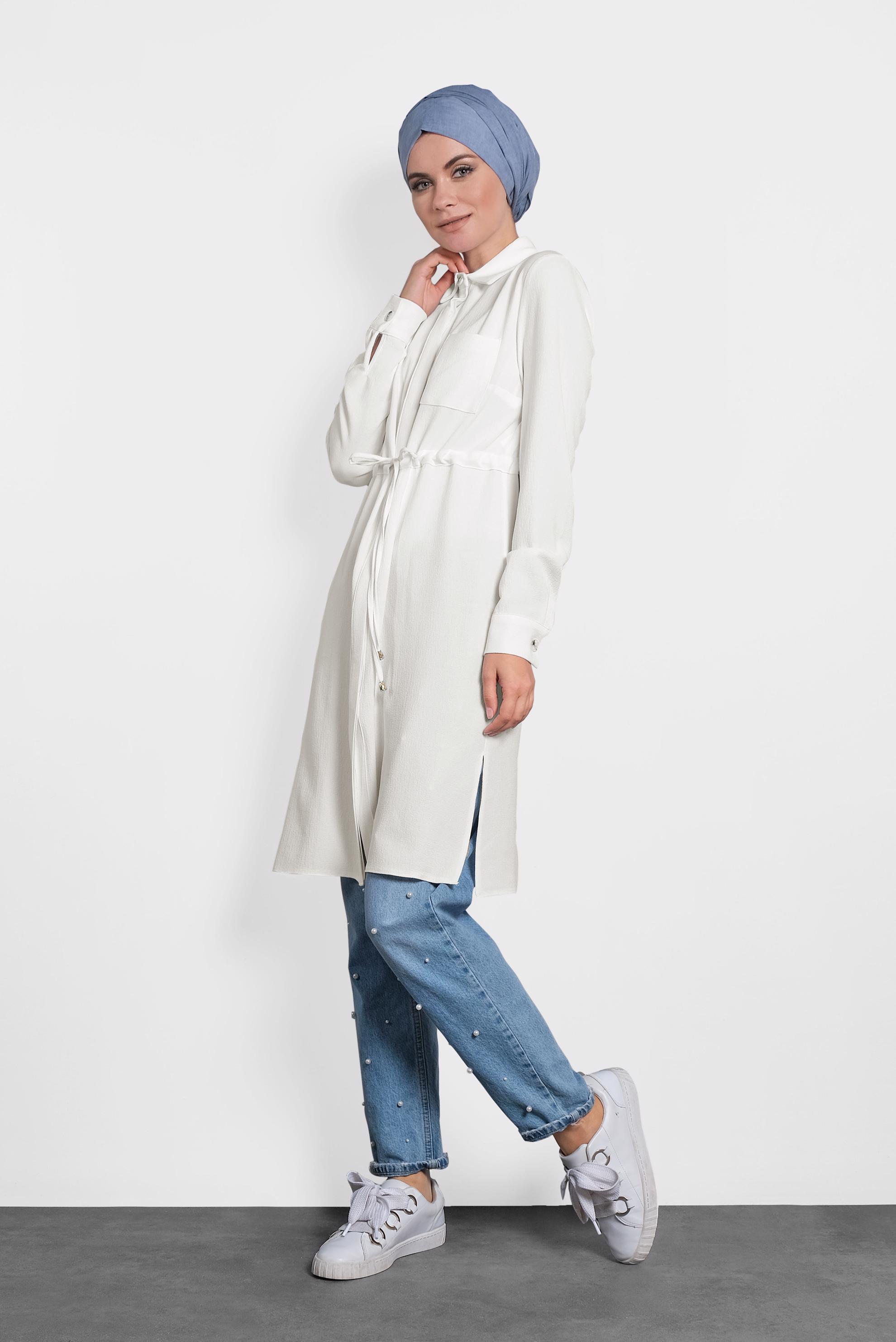 Tesettür giyim BEYAZ BELİ BAĞCIKLI GİZLİ DÜĞMELİ TUNİK 40188