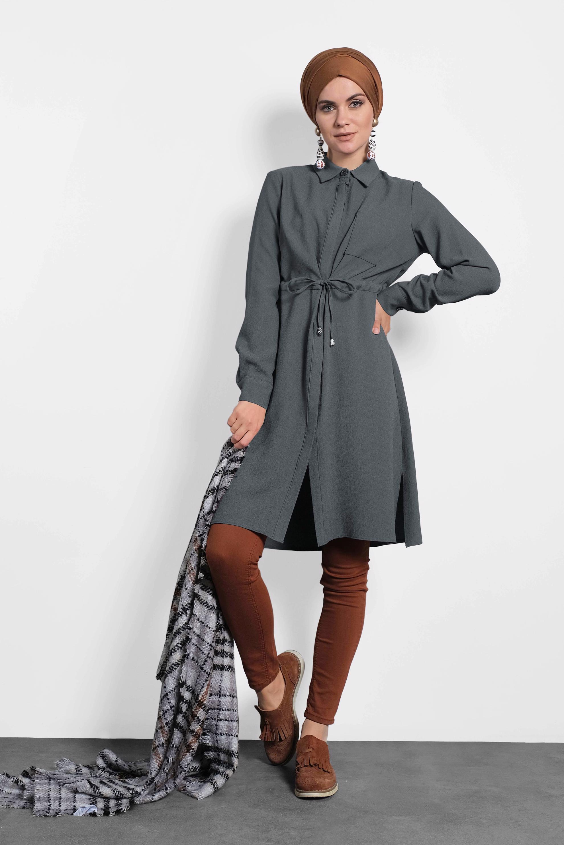 Tesettür giyim GRİ BELİ BAĞCIKLI GİZLİ DÜĞMELİ TUNİK 40188