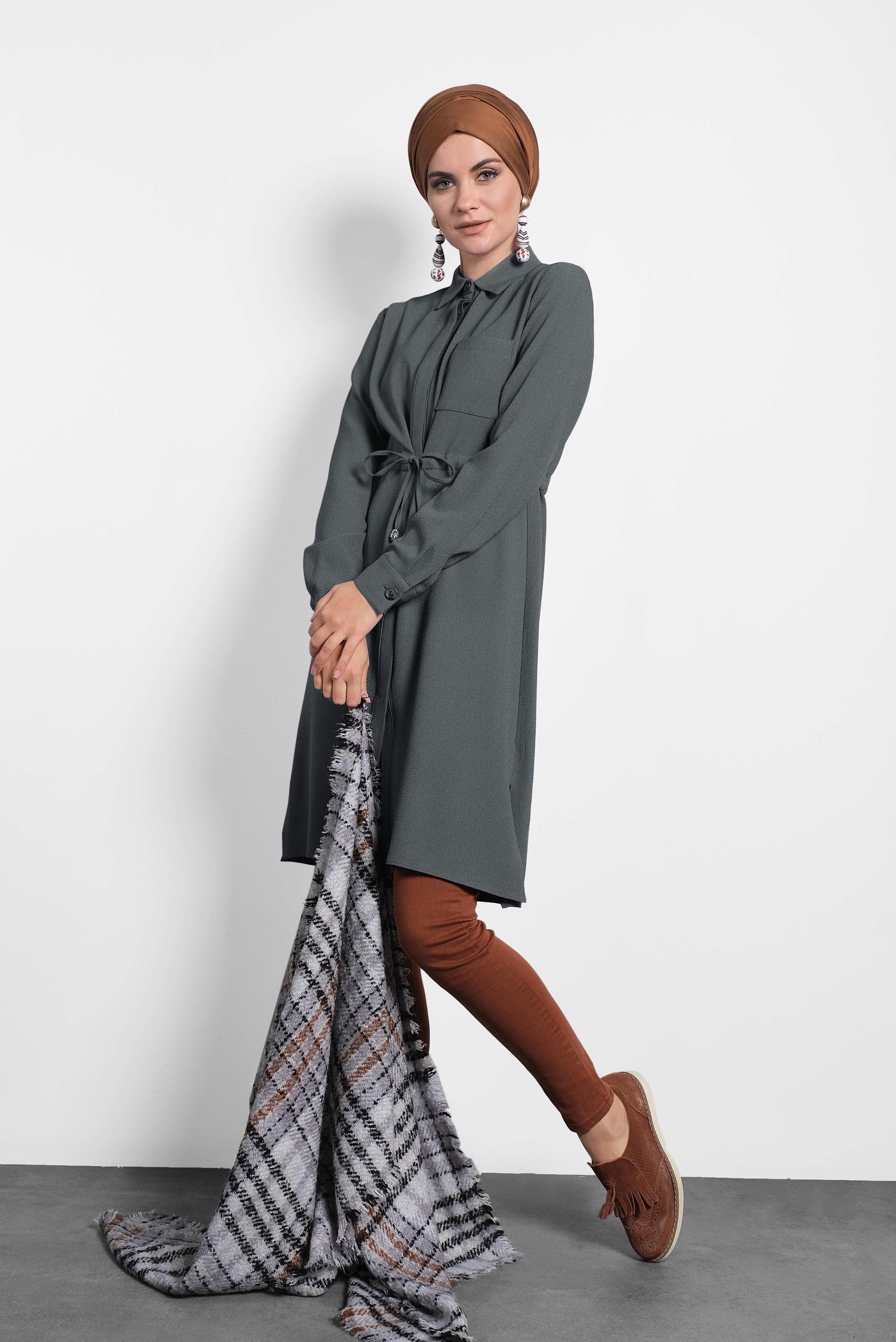 Tesettür giyim GRİ BELİ BAĞCIKLI GİZLİ DÜĞMELİ TUNİK 40188