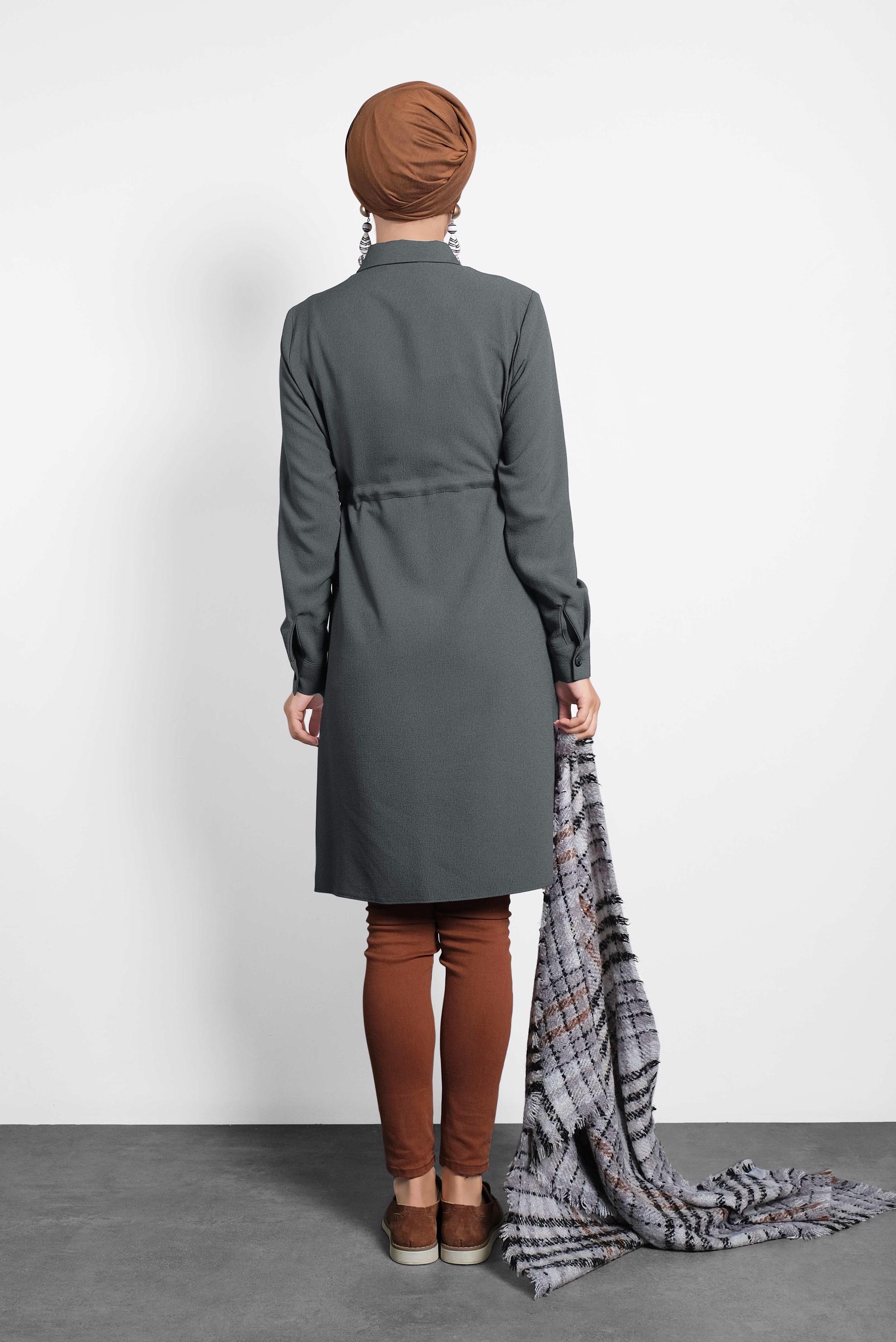 Tesettür giyim GRİ BELİ BAĞCIKLI GİZLİ DÜĞMELİ TUNİK 40188