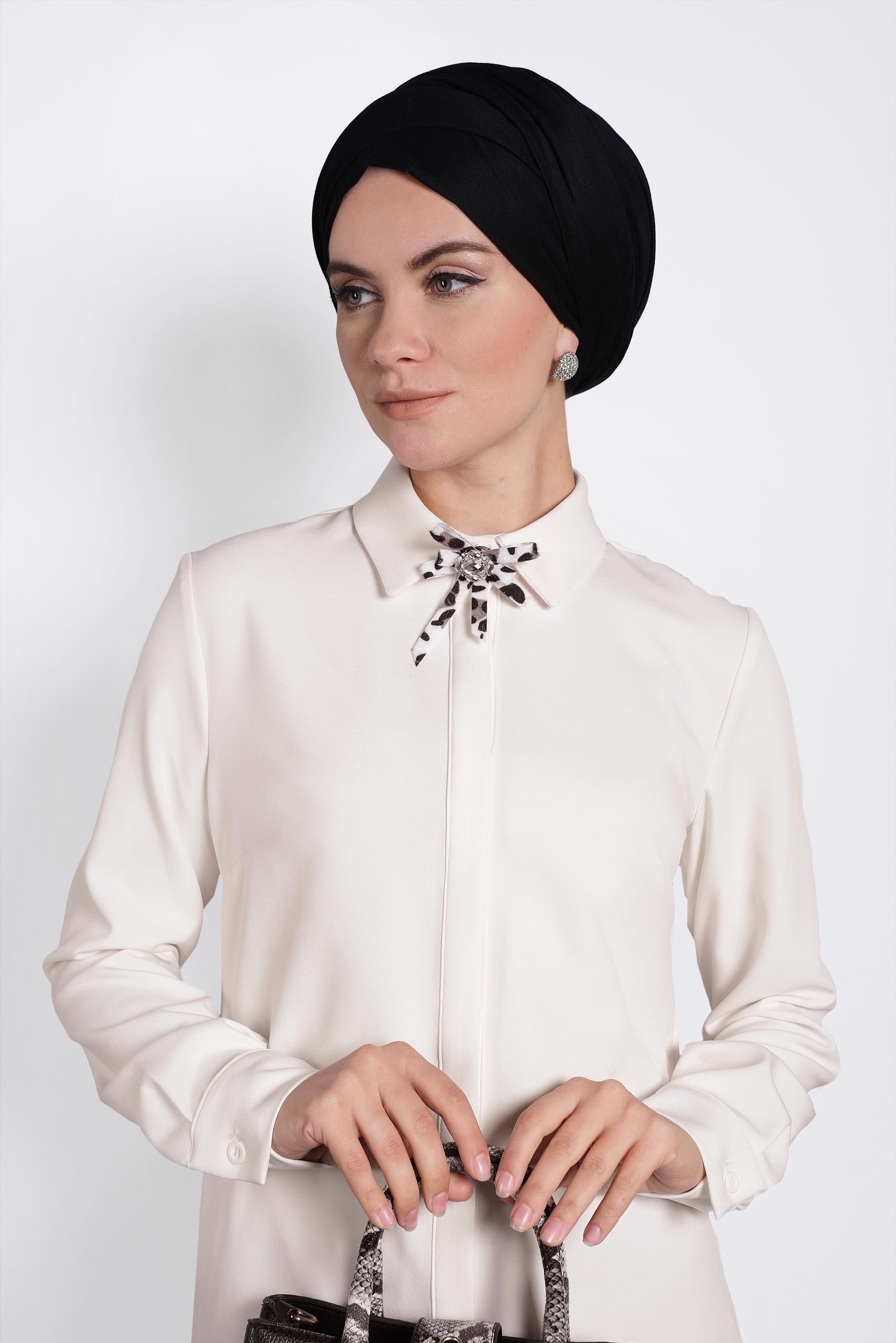 Tesettür giyim BEYAZ GİZLİ DÜĞMELİ TUNİK 40209