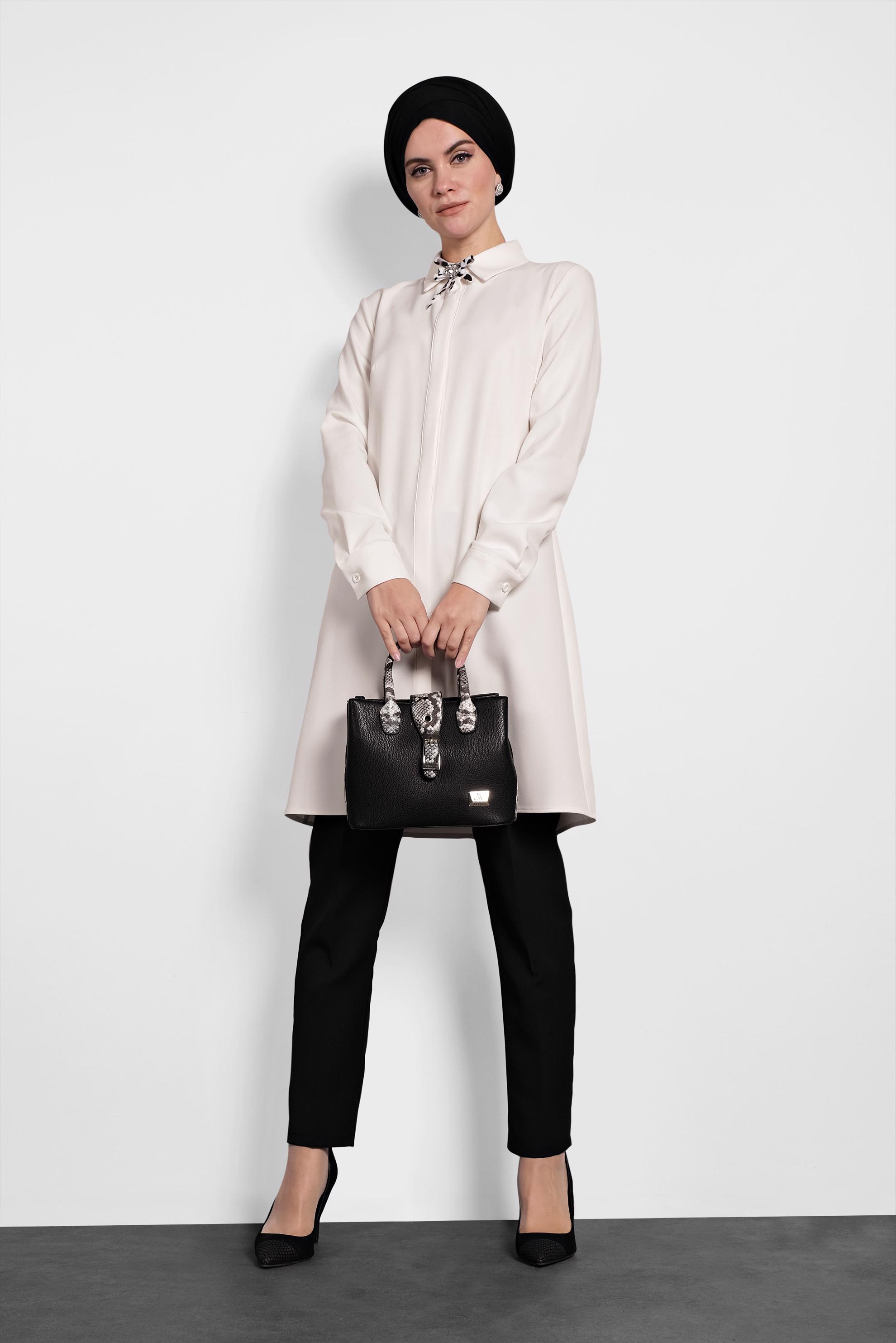 Tesettür giyim BEYAZ GİZLİ DÜĞMELİ TUNİK 40209