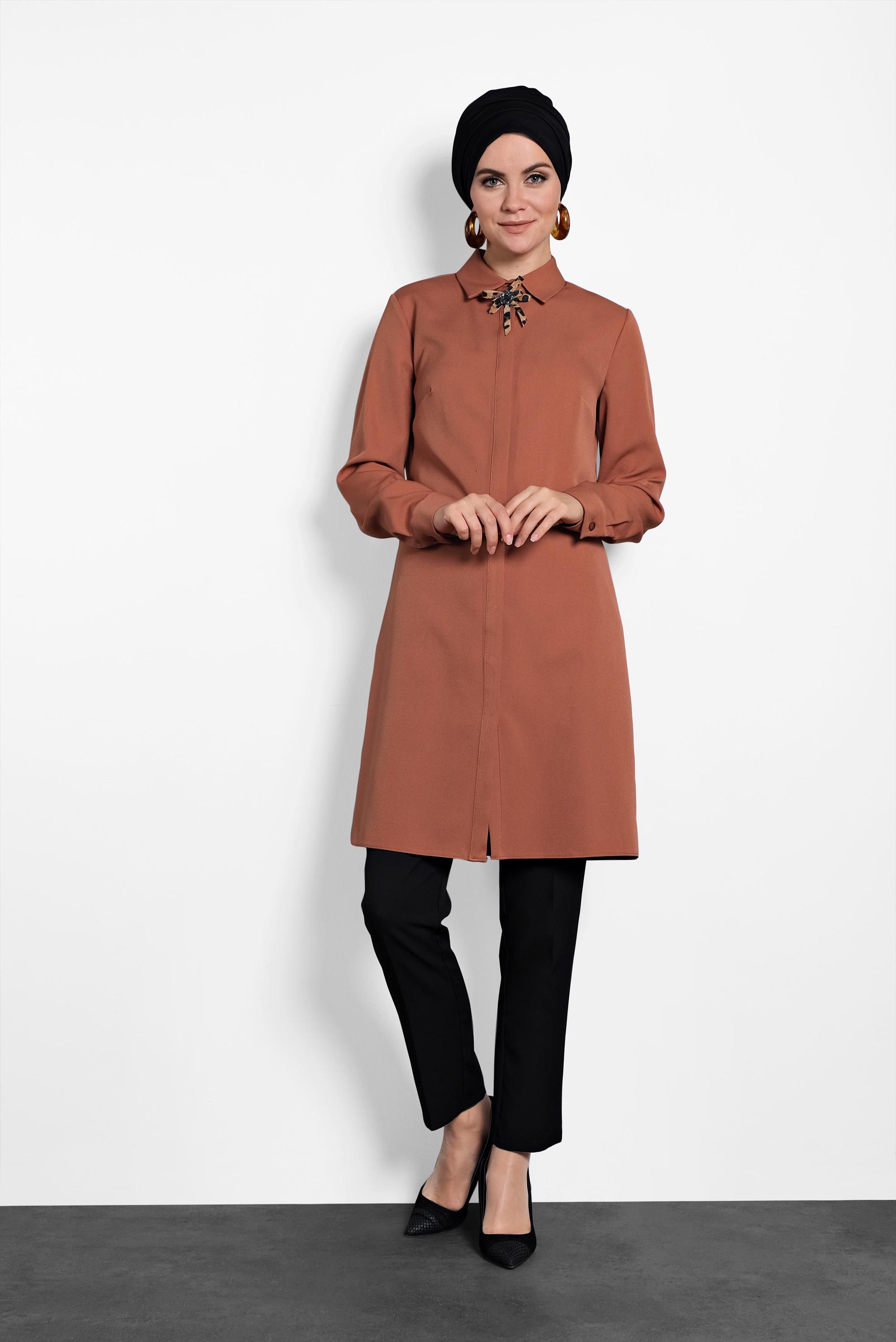 Tesettür giyim TABA GİZLİ DÜĞMELİ TUNİK 40209