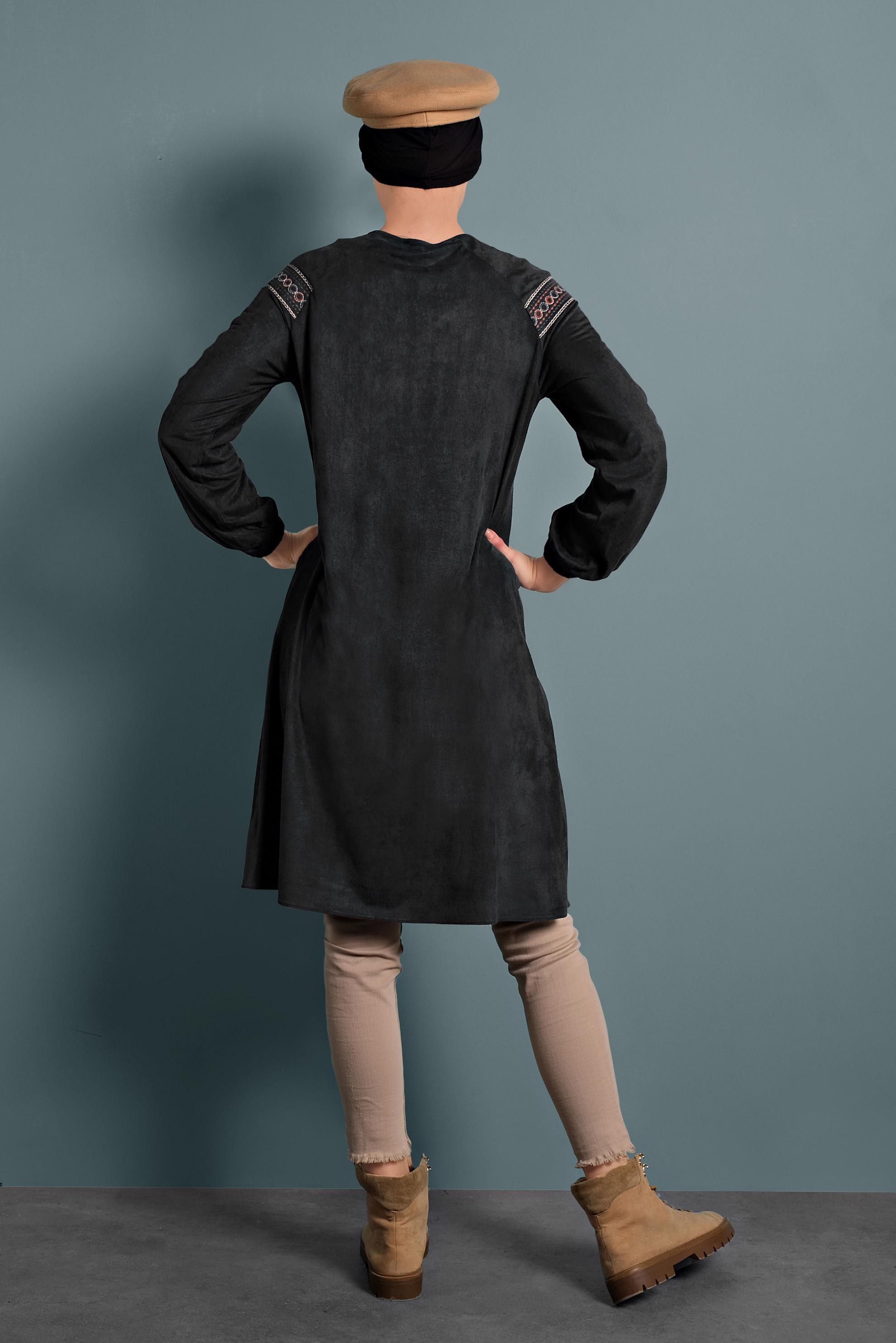 Tesettür giyim SİYAH YAKASI BAĞCIKLI TUNİK 40263 