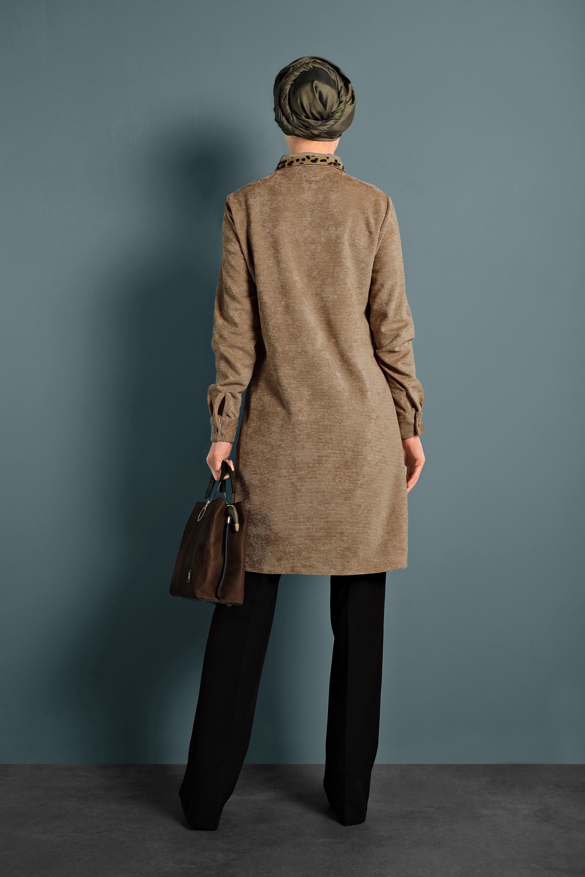 Tesettür giyim KAHVE LEOPAR DESEN DETAYLI ŞÖNİL KADİFE TUNİK 40284 