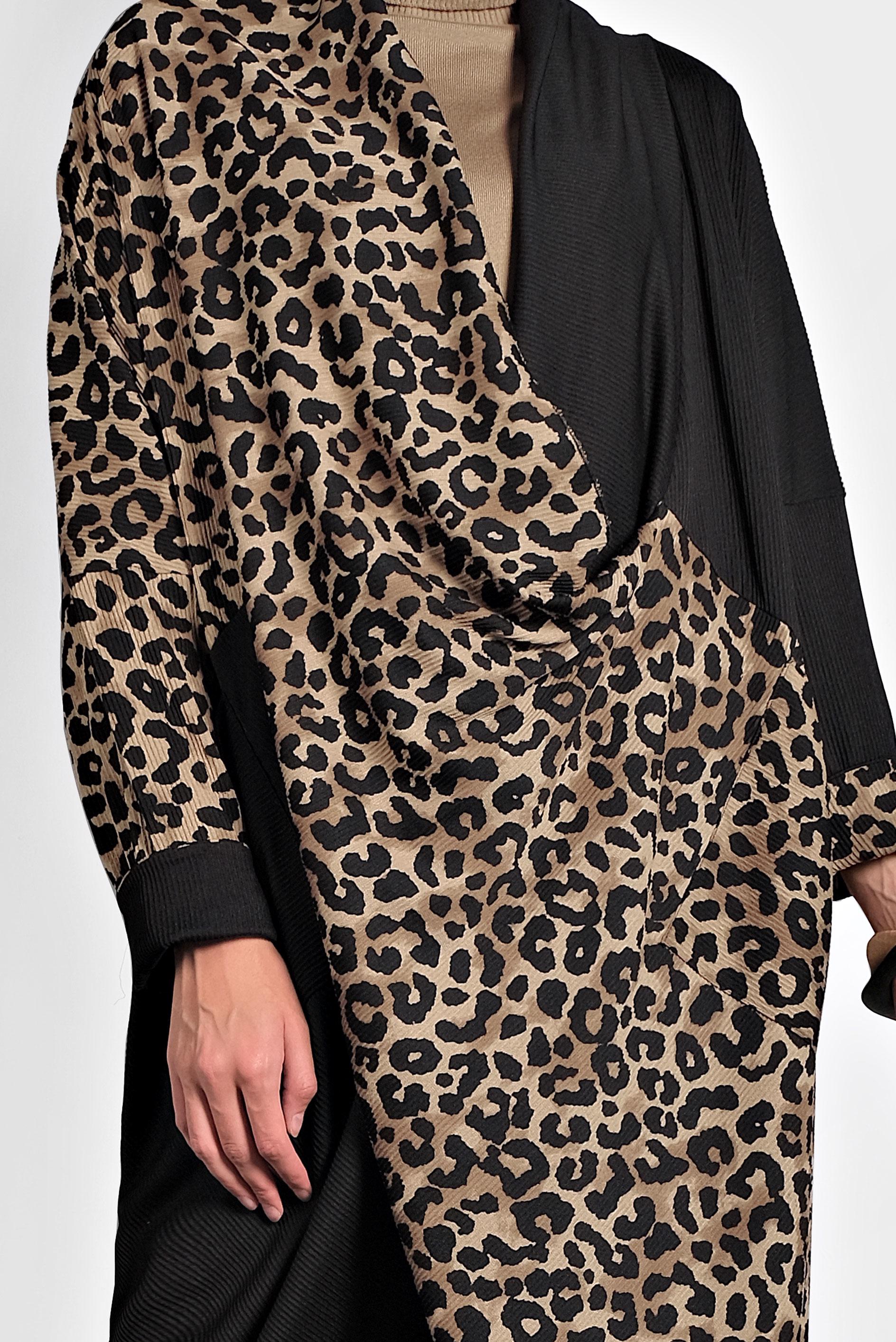 Tesettür giyim BEJ LEOPAR DESENLİ FİTİLLİ SALAŞ TUNİK 40286