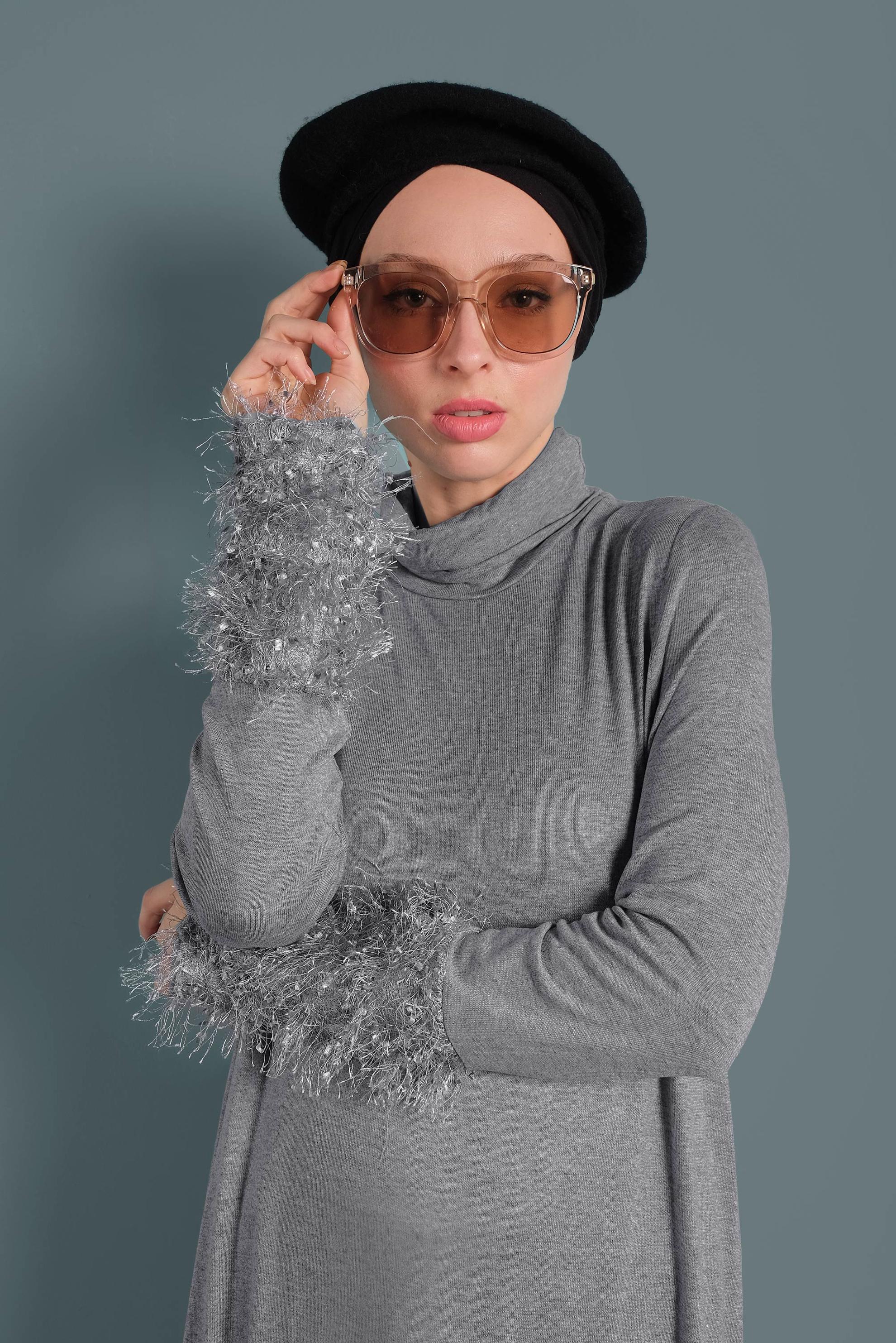 Tesettür giyim GRİ KOLLARI SAÇAKLI TUNİK 40314 