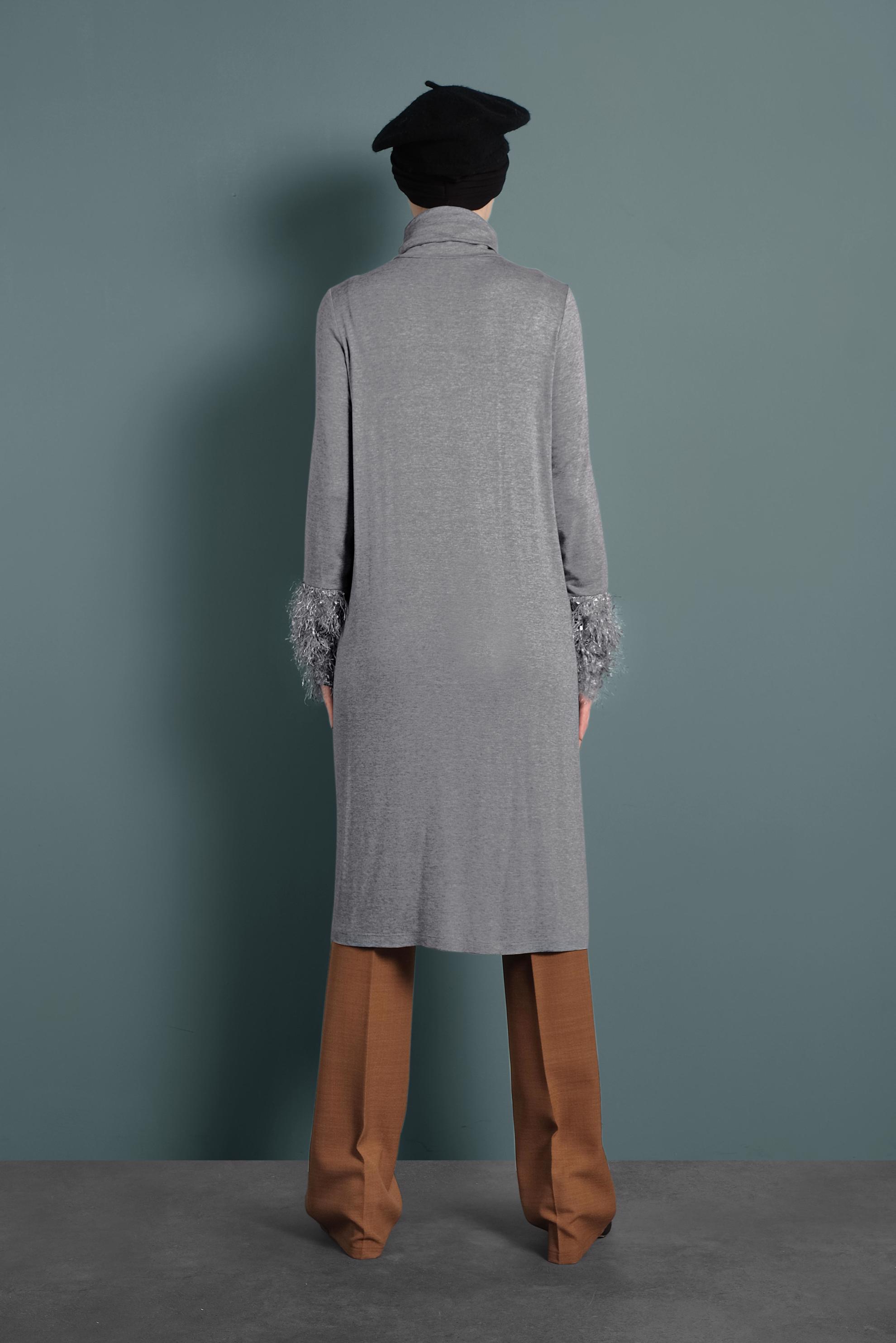 Tesettür giyim GRİ KOLLARI SAÇAKLI TUNİK 40314 