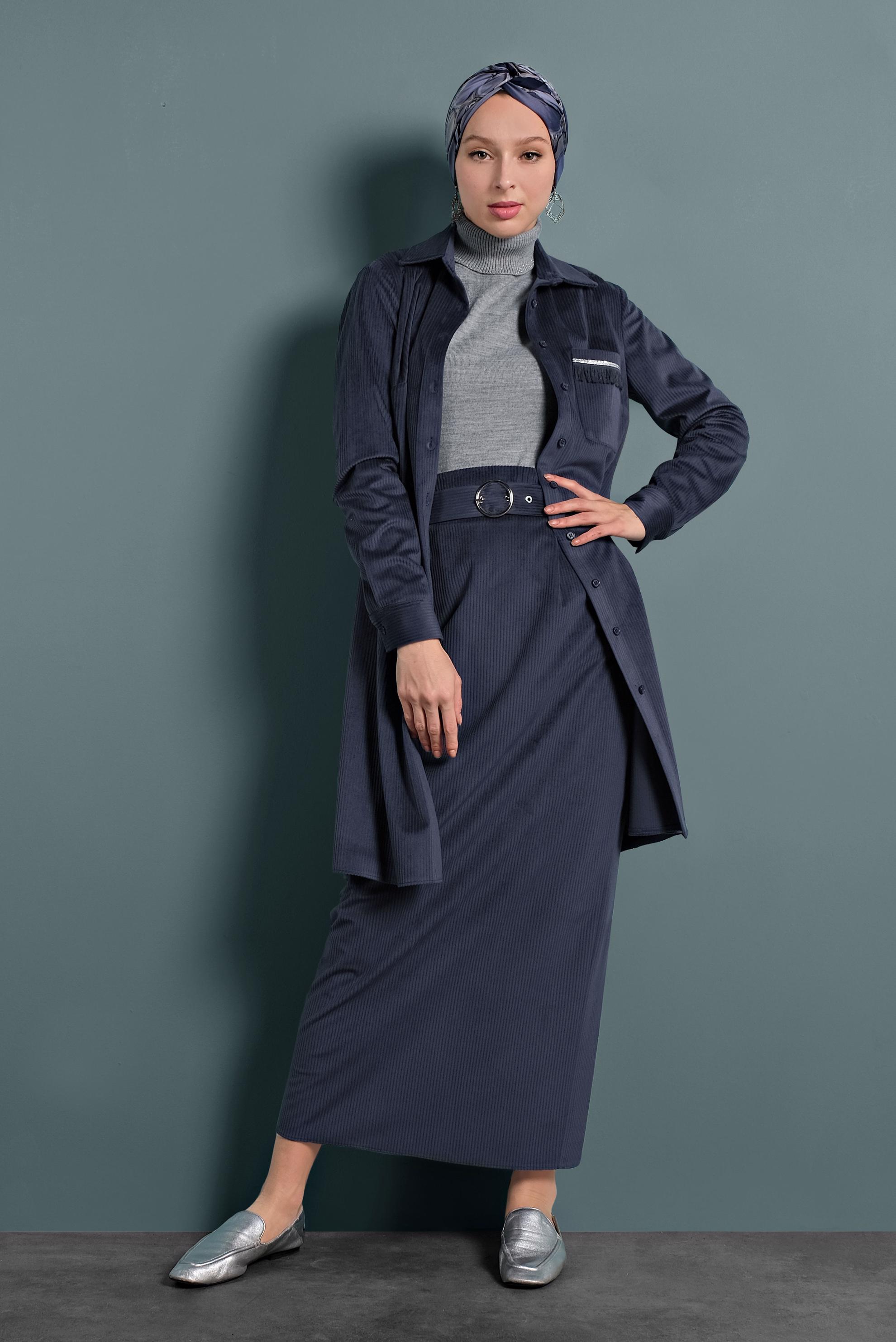 Tesettür giyim LACİVERT PÜSKÜL DETAYLI FİTİLLİ KADİFE TUNİK 40356 