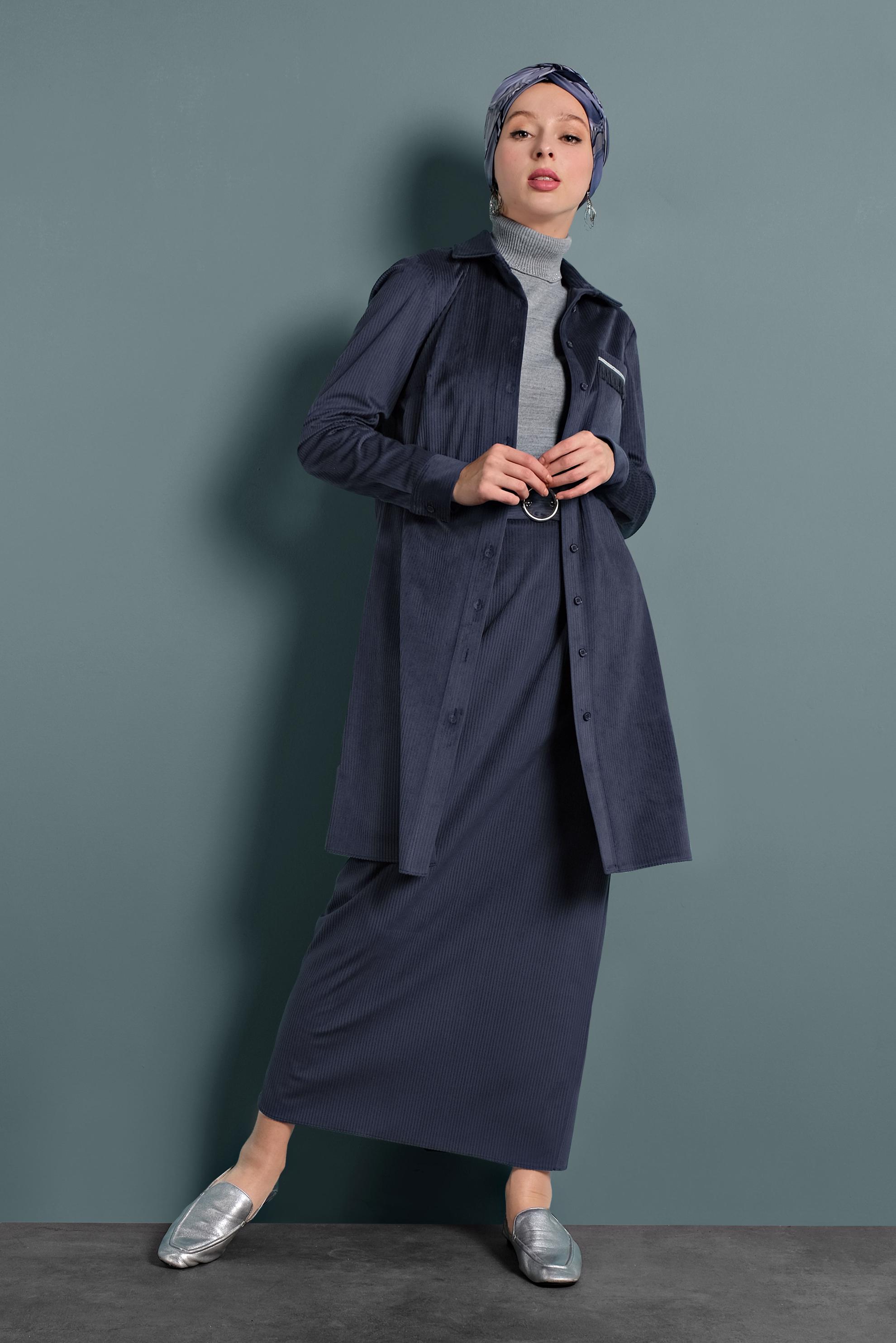 Tesettür giyim LACİVERT PÜSKÜL DETAYLI FİTİLLİ KADİFE TUNİK 40356 