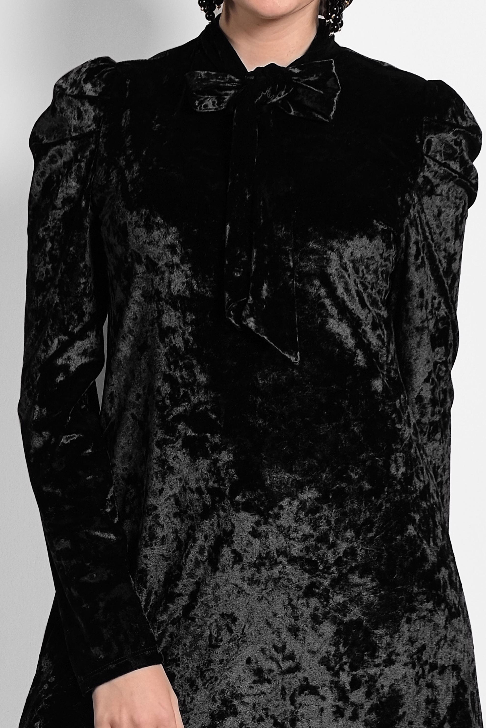 Tesettür giyim SİYAH ETEK UCU VOLANLI YAKASI BAĞLI TUNİK 40387