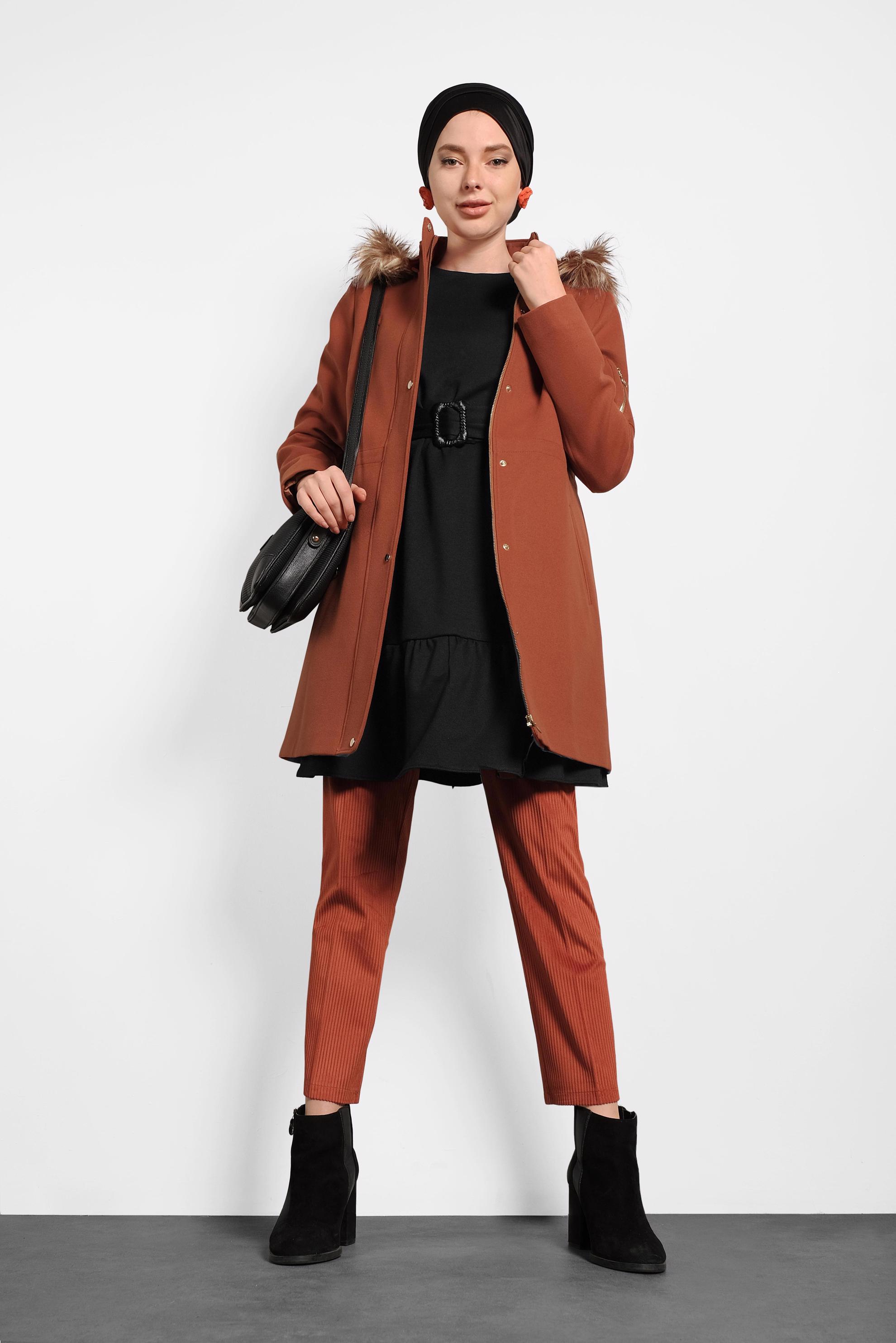 Tesettür giyim SİYAH VOLANLI KEMERLİ TUNİK 40391 