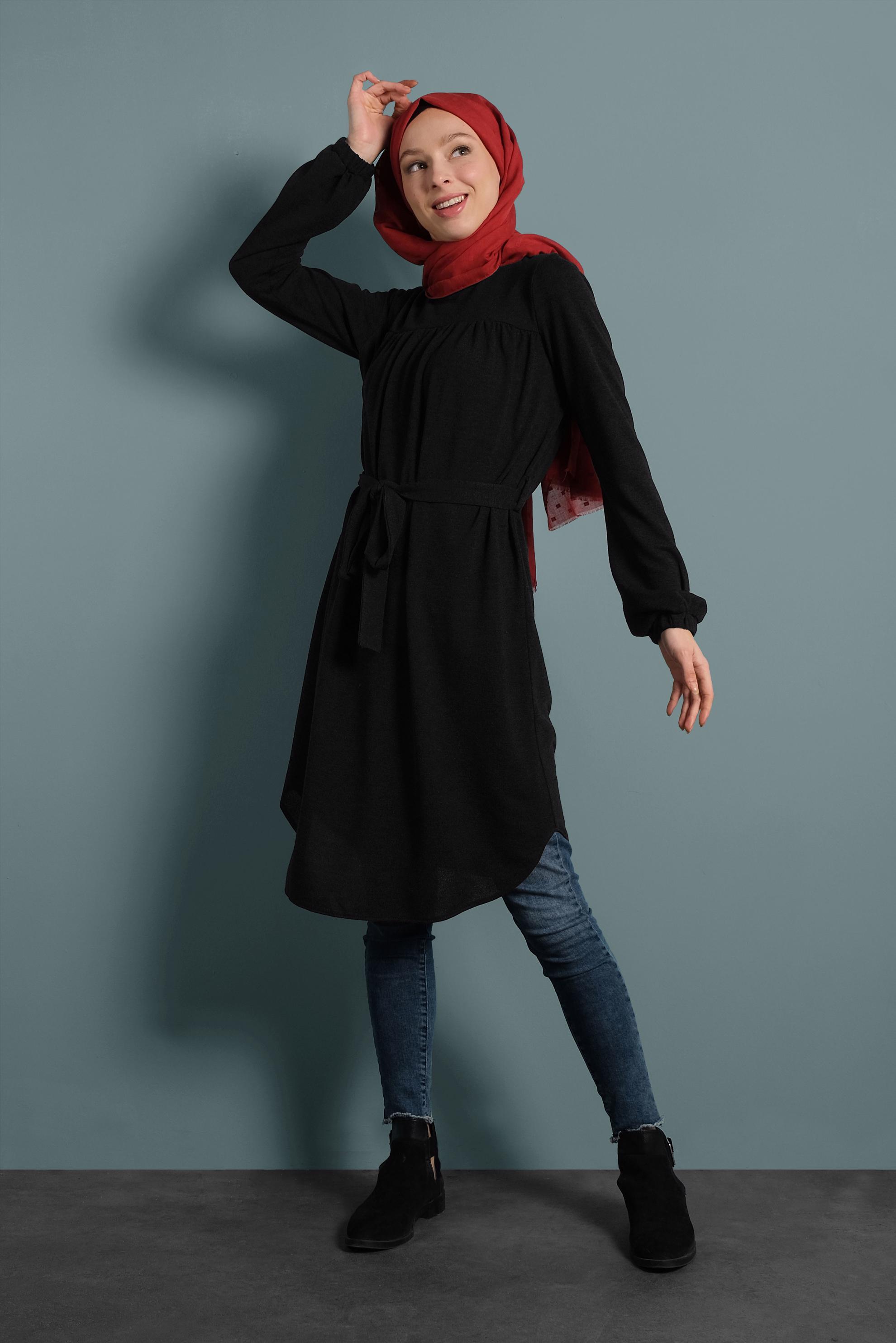 Tesettür giyim SİYAH KUŞAKLI BİSİKLET YAKA DÜZ TUNİK 40392