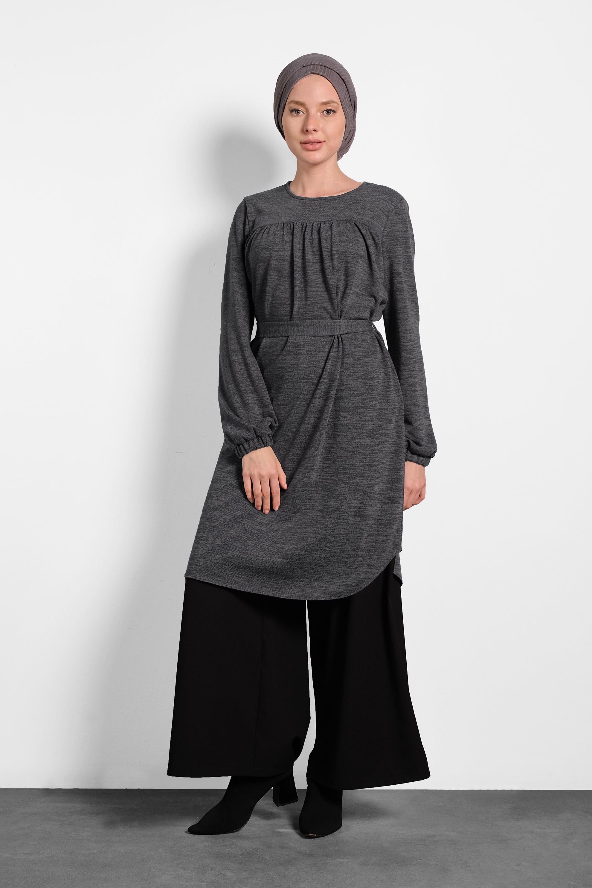 Tesettür giyim GRİ KUŞAKLI BİSİKLET YAKA DÜZ TUNİK 40392